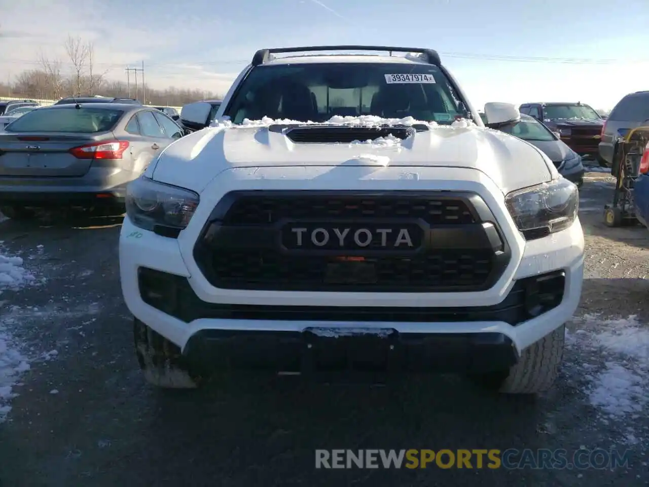 5 Photograph of a damaged car 5TFCZ5AN9KX196945 TOYOTA TACOMA 2019