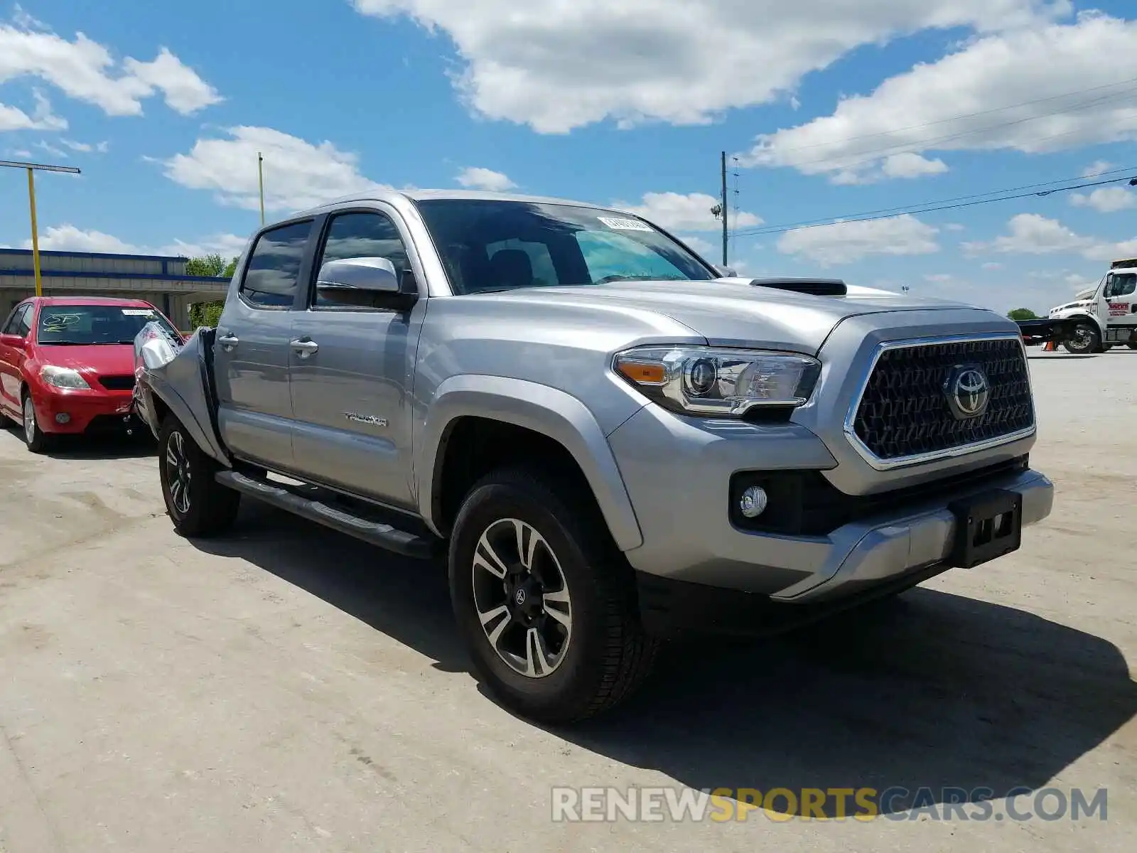 1 Photograph of a damaged car 5TFCZ5AN9KX197447 TOYOTA TACOMA 2019