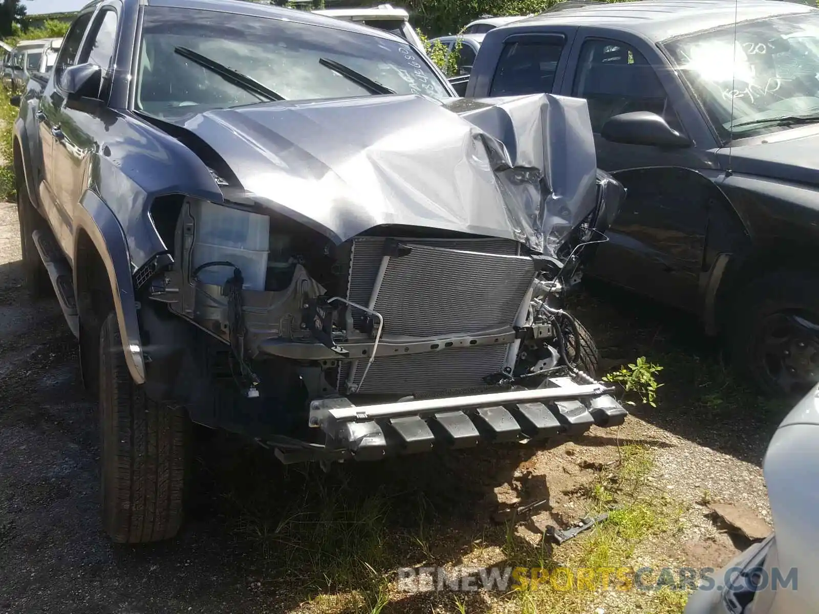 9 Photograph of a damaged car 5TFCZ5AN9KX197951 TOYOTA TACOMA 2019