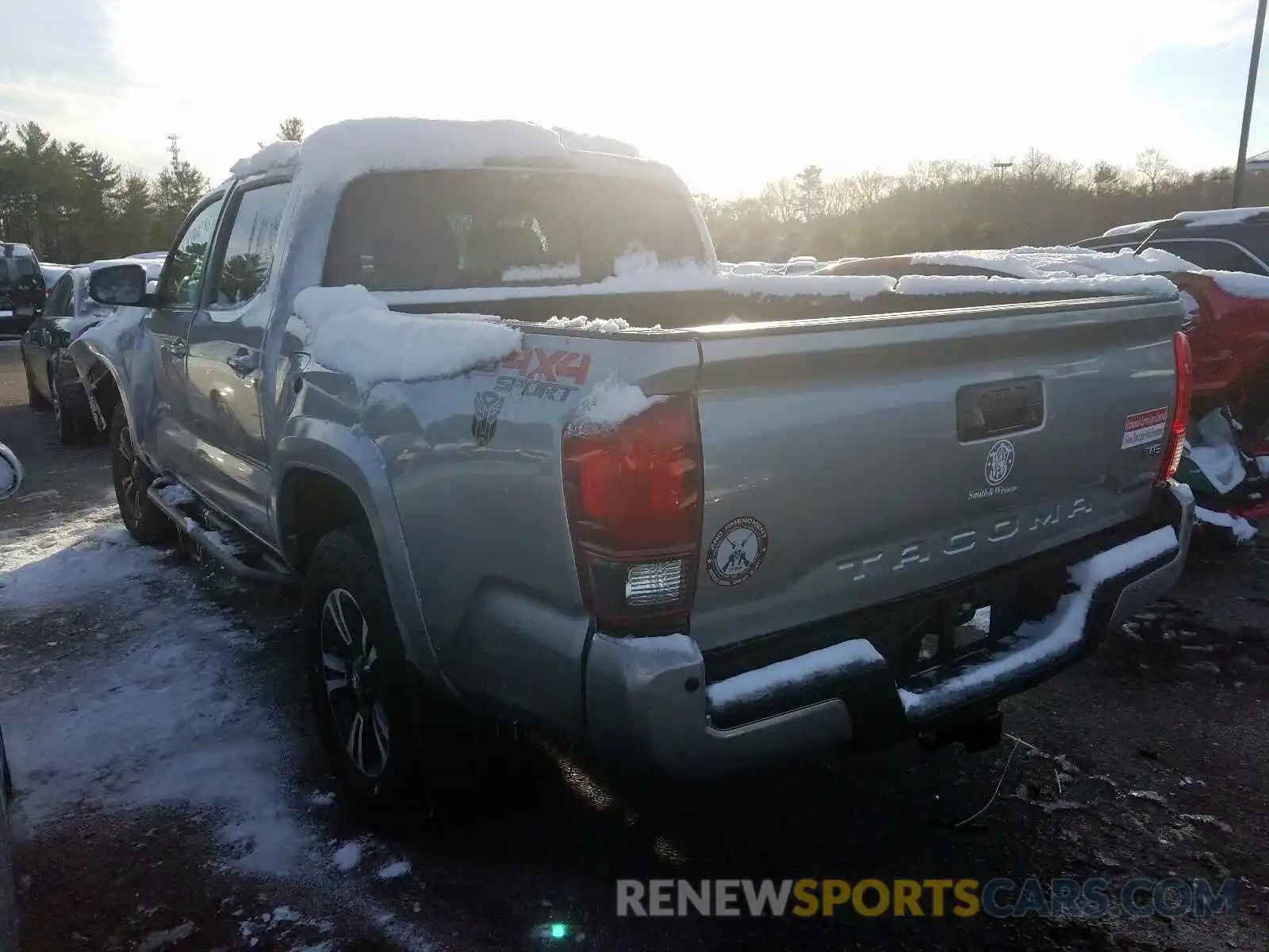 3 Photograph of a damaged car 5TFCZ5AN9KX207541 TOYOTA TACOMA 2019