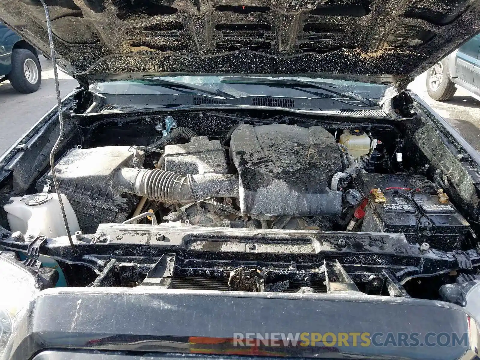 7 Photograph of a damaged car 5TFCZ5AN9KX211511 TOYOTA TACOMA 2019