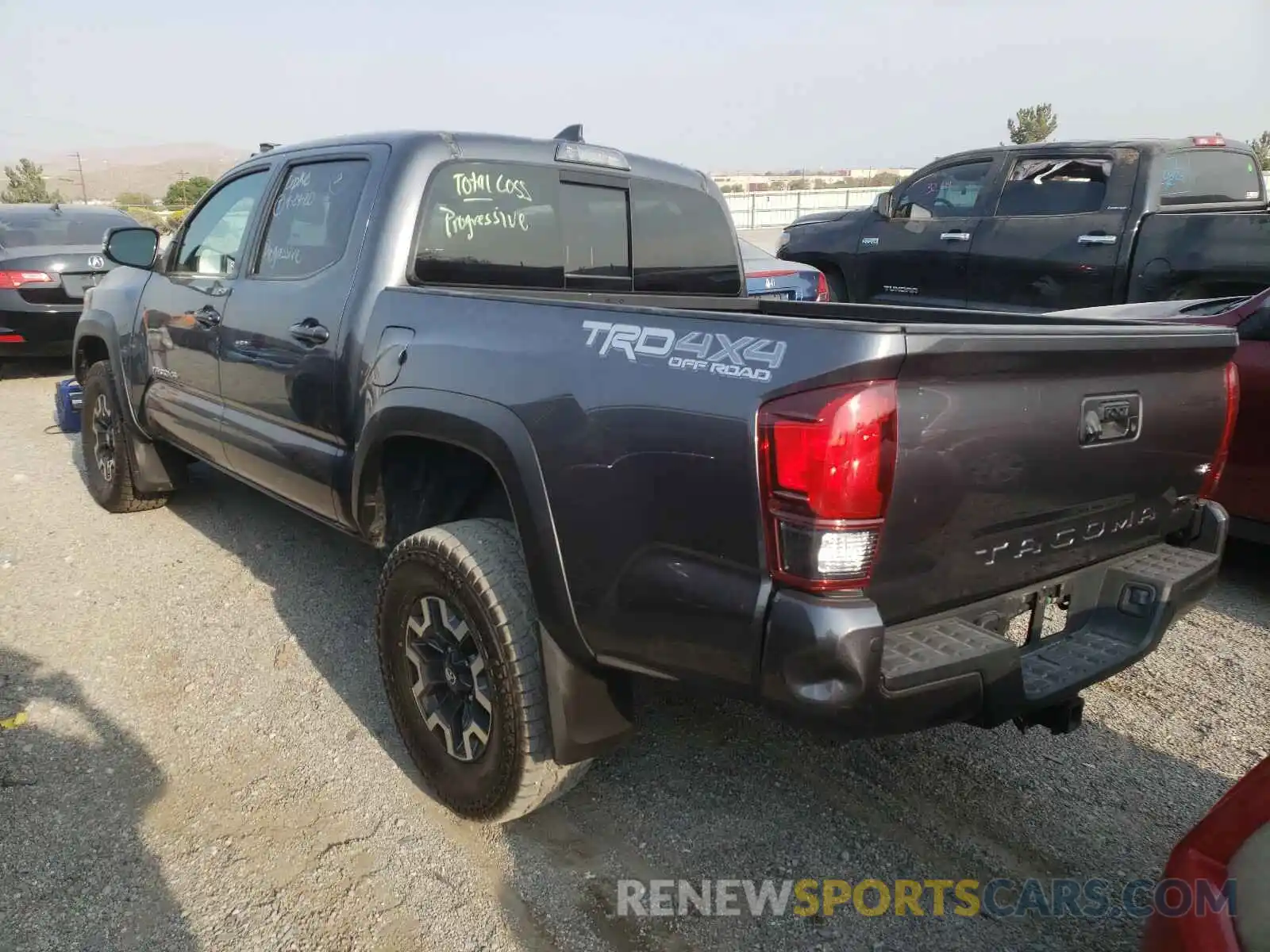 3 Фотография поврежденного автомобиля 5TFCZ5ANXKX168264 TOYOTA TACOMA 2019