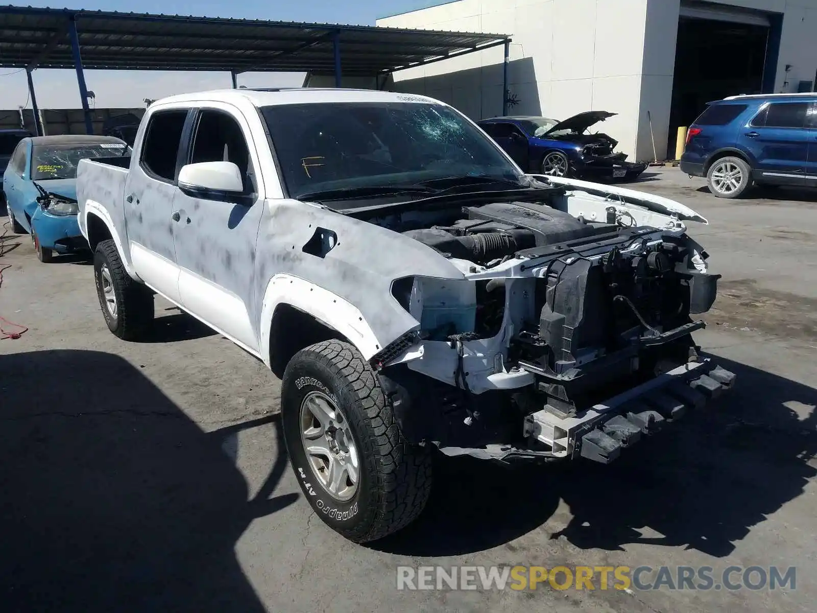 1 Photograph of a damaged car 5TFCZ5ANXKX175666 TOYOTA TACOMA 2019