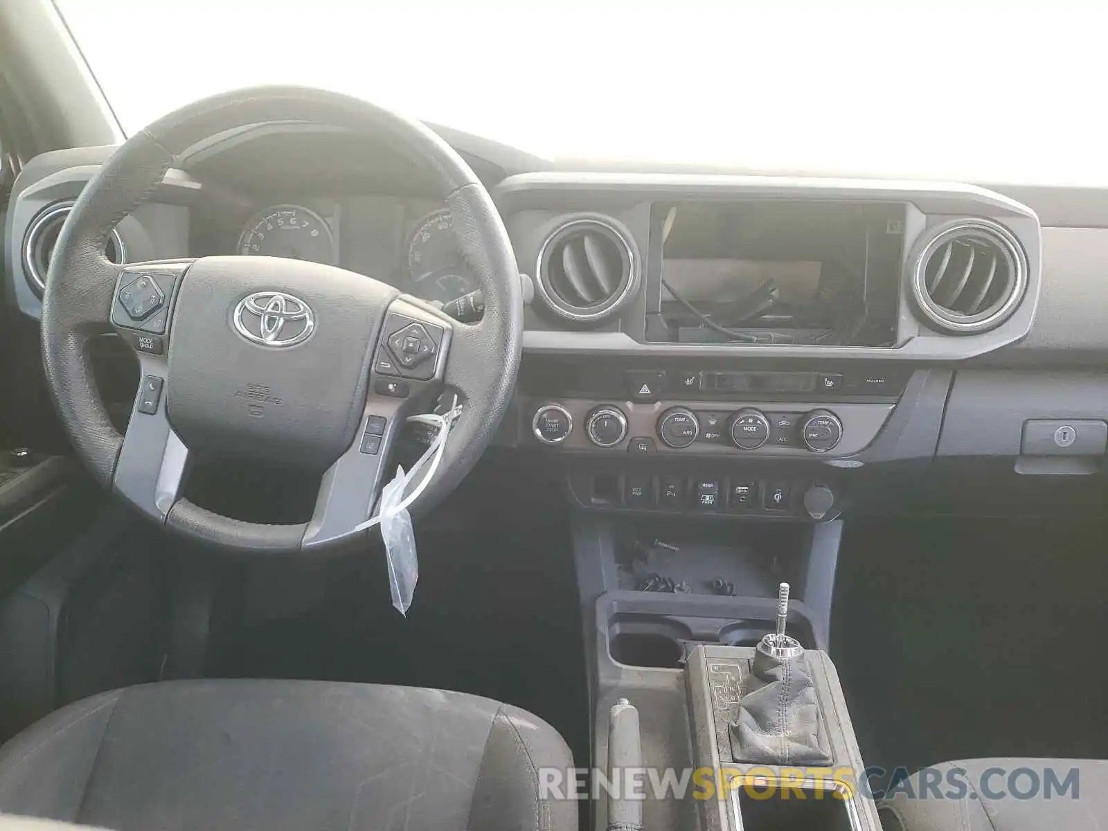 9 Photograph of a damaged car 5TFCZ5ANXKX175666 TOYOTA TACOMA 2019