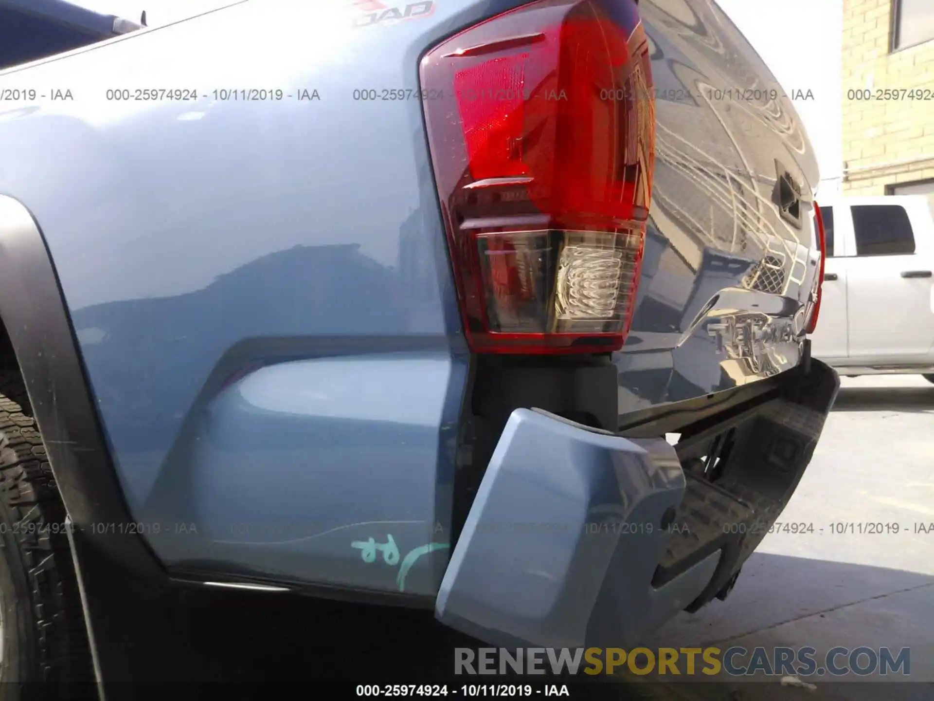 6 Photograph of a damaged car 5TFCZ5ANXKX175926 TOYOTA TACOMA 2019