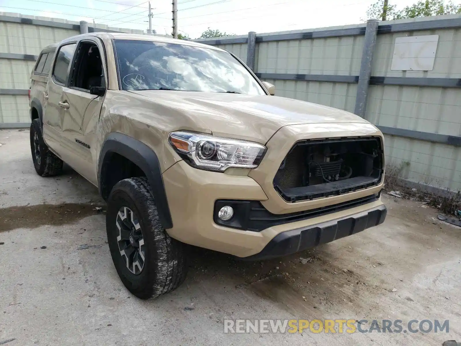 1 Photograph of a damaged car 5TFCZ5ANXKX180981 TOYOTA TACOMA 2019