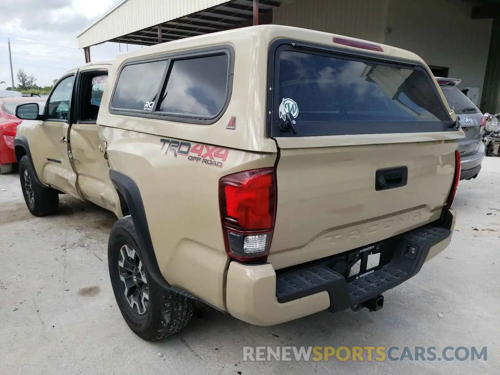 3 Photograph of a damaged car 5TFCZ5ANXKX180981 TOYOTA TACOMA 2019