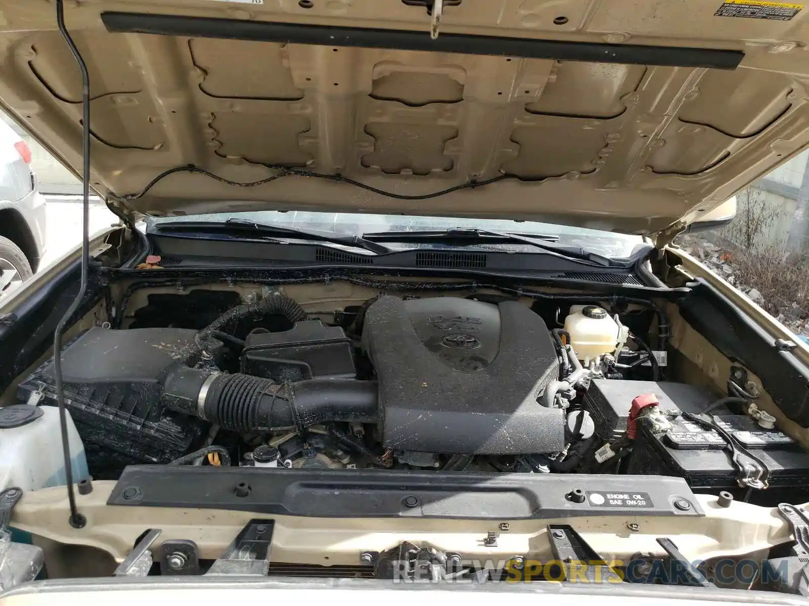 7 Photograph of a damaged car 5TFCZ5ANXKX180981 TOYOTA TACOMA 2019