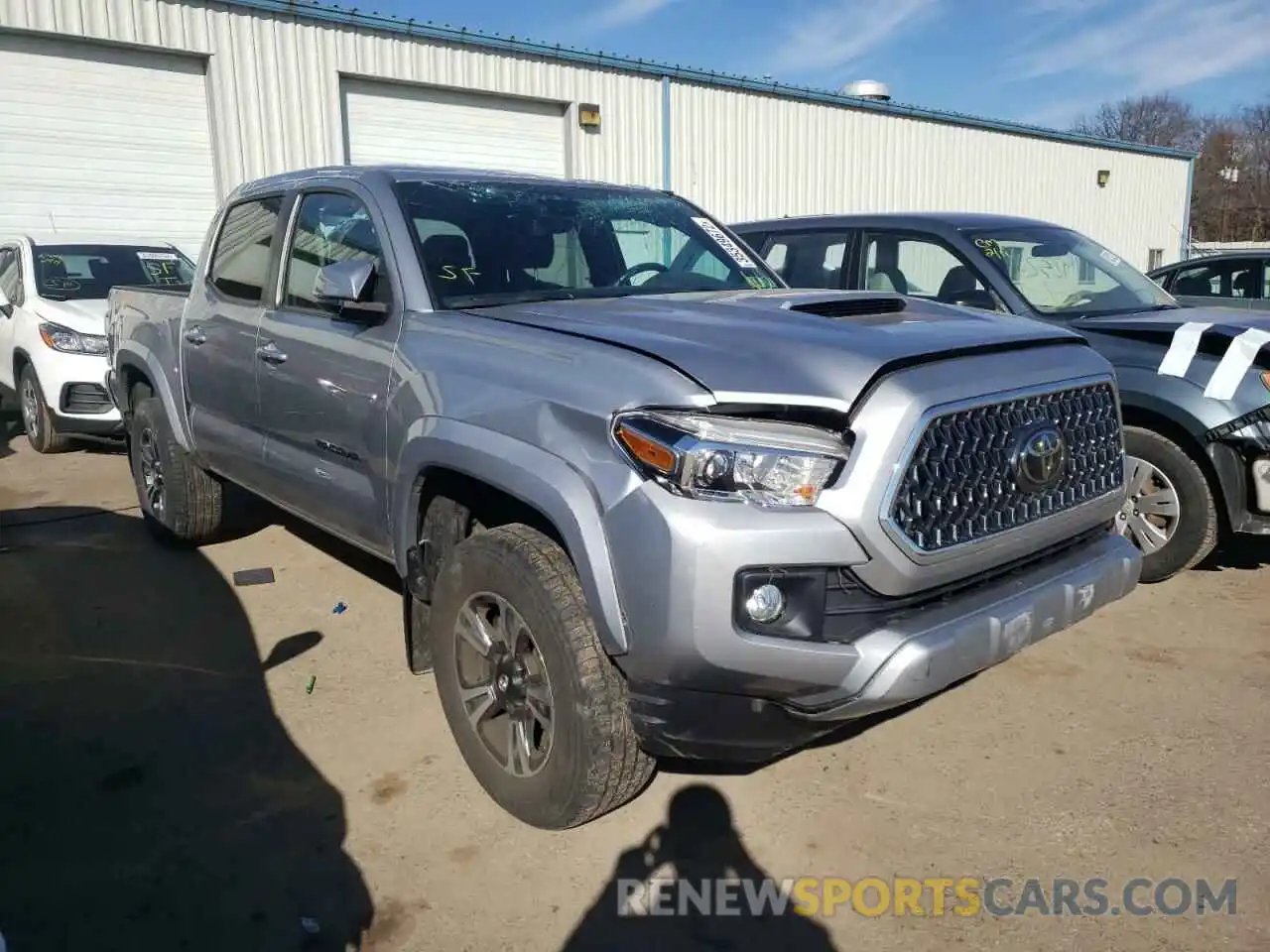 1 Photograph of a damaged car 5TFCZ5ANXKX182486 TOYOTA TACOMA 2019