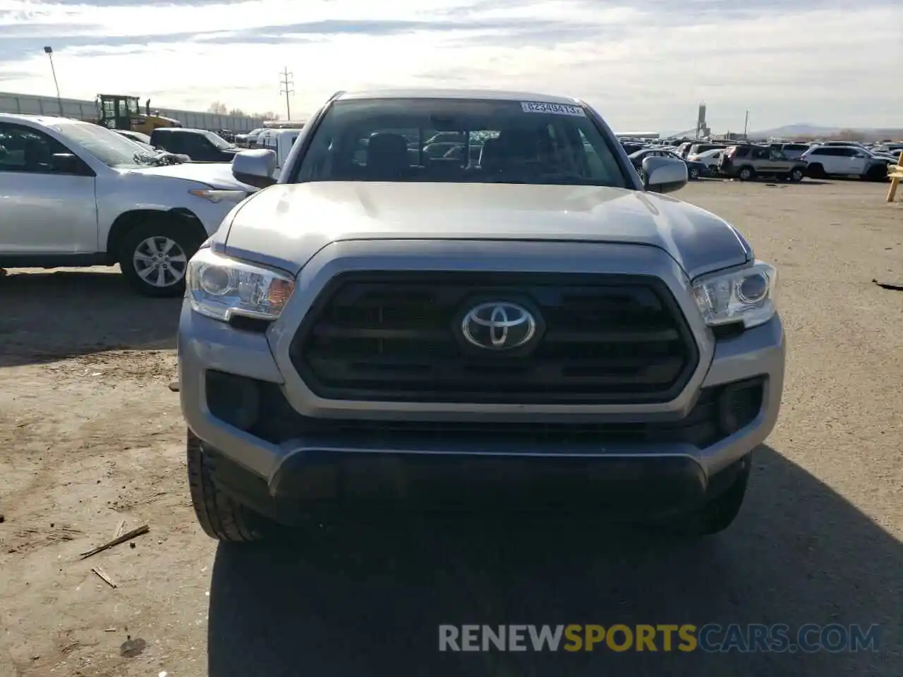 5 Photograph of a damaged car 5TFCZ5ANXKX184660 TOYOTA TACOMA 2019