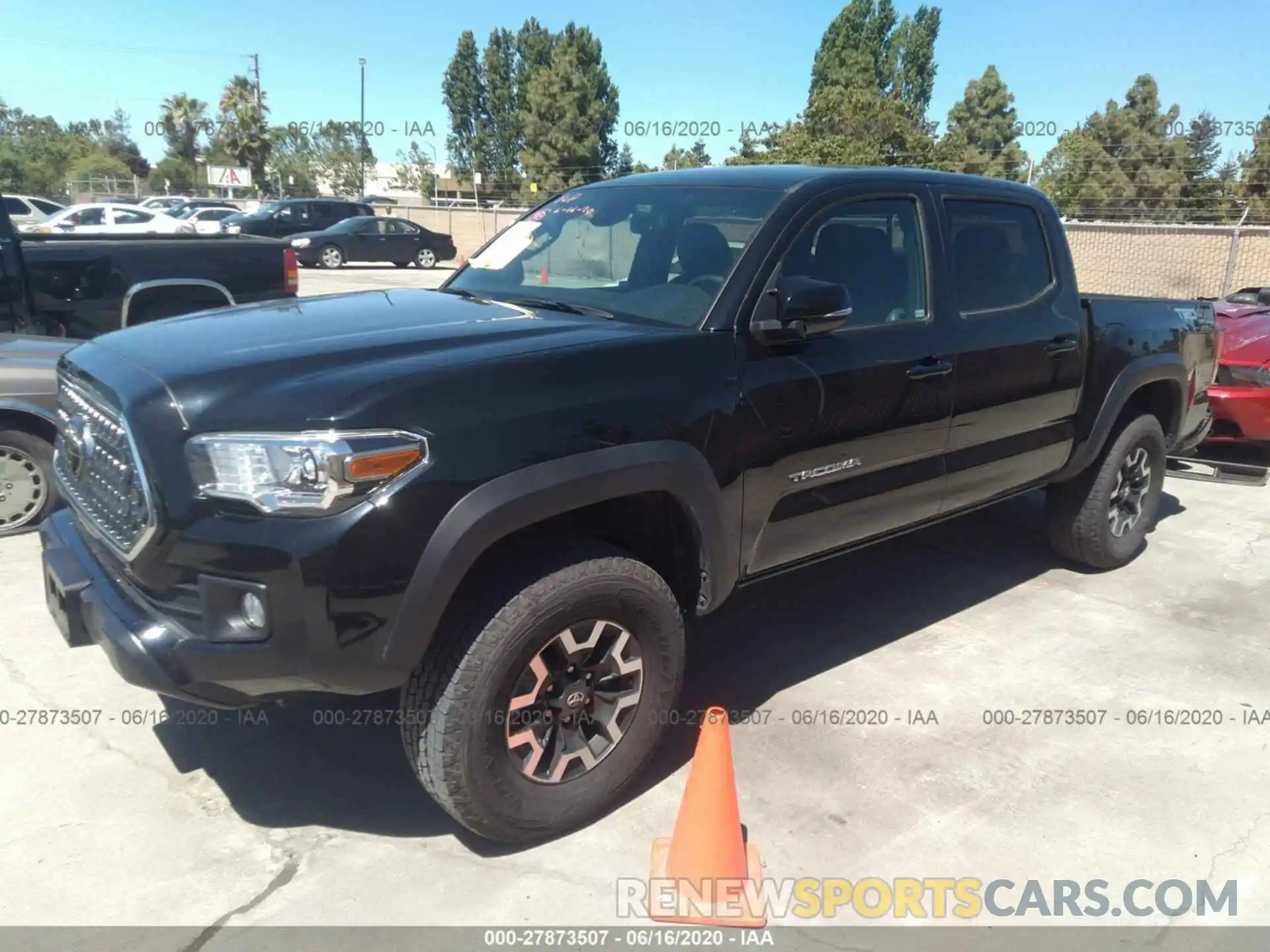 2 Photograph of a damaged car 5TFCZ5ANXKX187008 TOYOTA TACOMA 2019