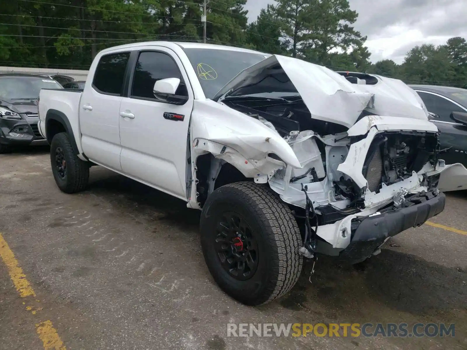 1 Photograph of a damaged car 5TFCZ5ANXKX188420 TOYOTA TACOMA 2019