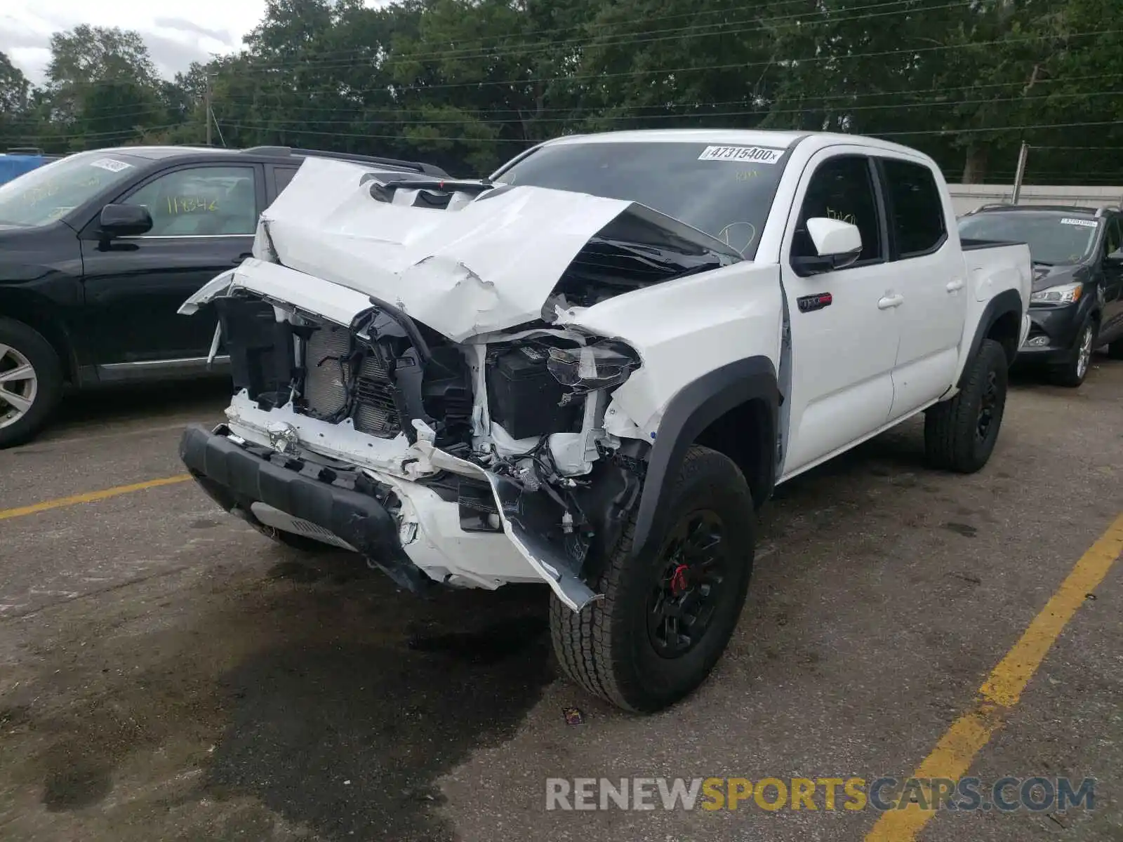 2 Фотография поврежденного автомобиля 5TFCZ5ANXKX188420 TOYOTA TACOMA 2019