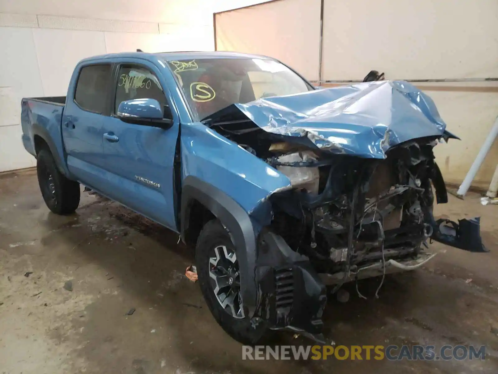 1 Photograph of a damaged car 5TFCZ5ANXKX192189 TOYOTA TACOMA 2019