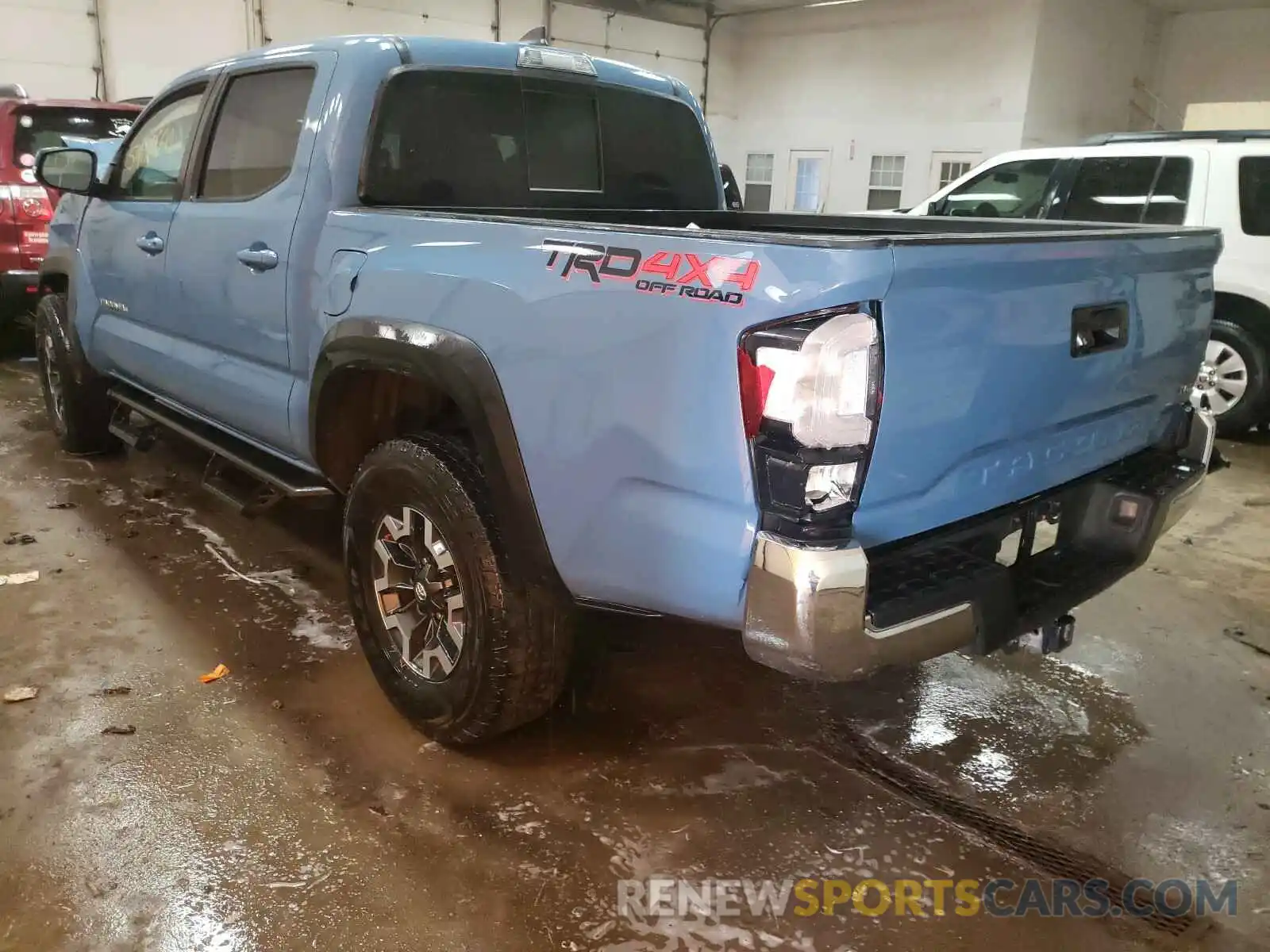 3 Photograph of a damaged car 5TFCZ5ANXKX192189 TOYOTA TACOMA 2019