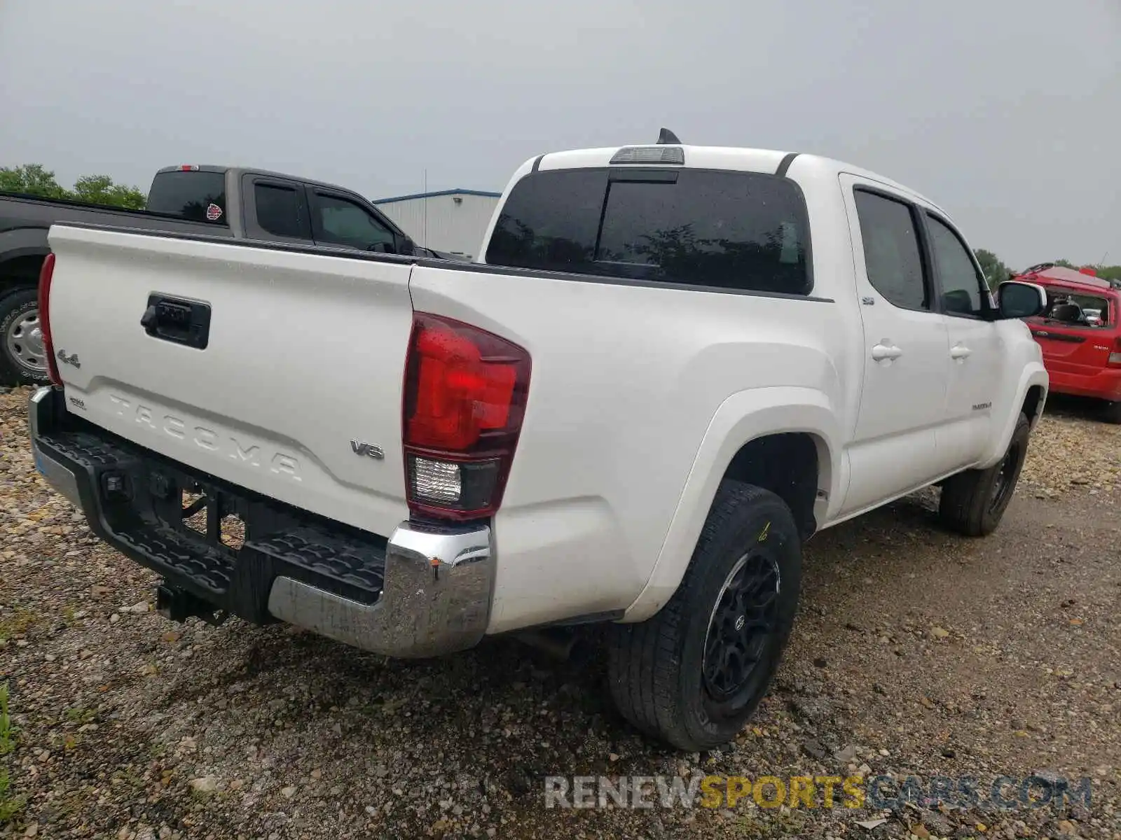 4 Фотография поврежденного автомобиля 5TFCZ5ANXKX192385 TOYOTA TACOMA 2019