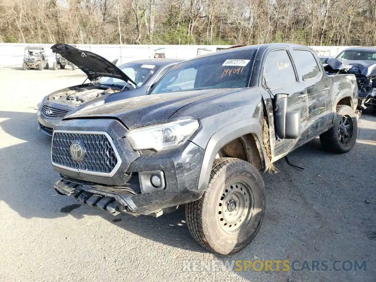 2 Photograph of a damaged car 5TFCZ5ANXKX194041 TOYOTA TACOMA 2019