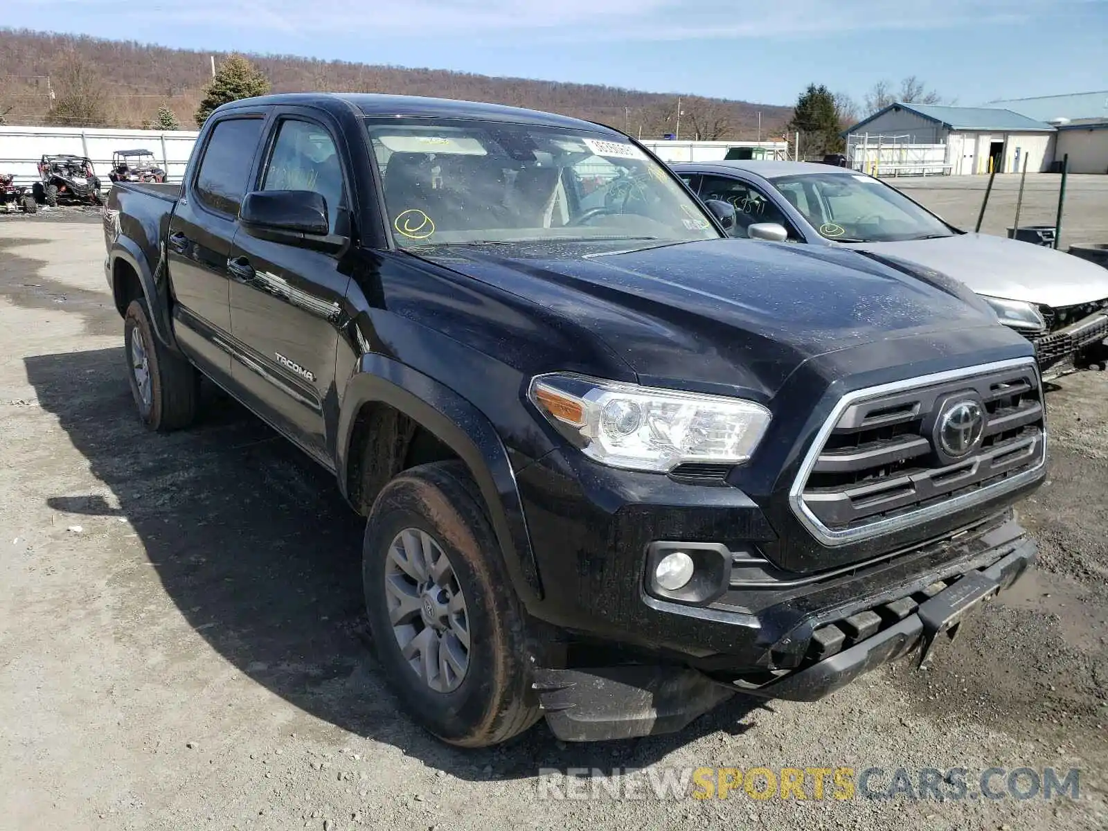 1 Photograph of a damaged car 5TFCZ5ANXKX194752 TOYOTA TACOMA 2019