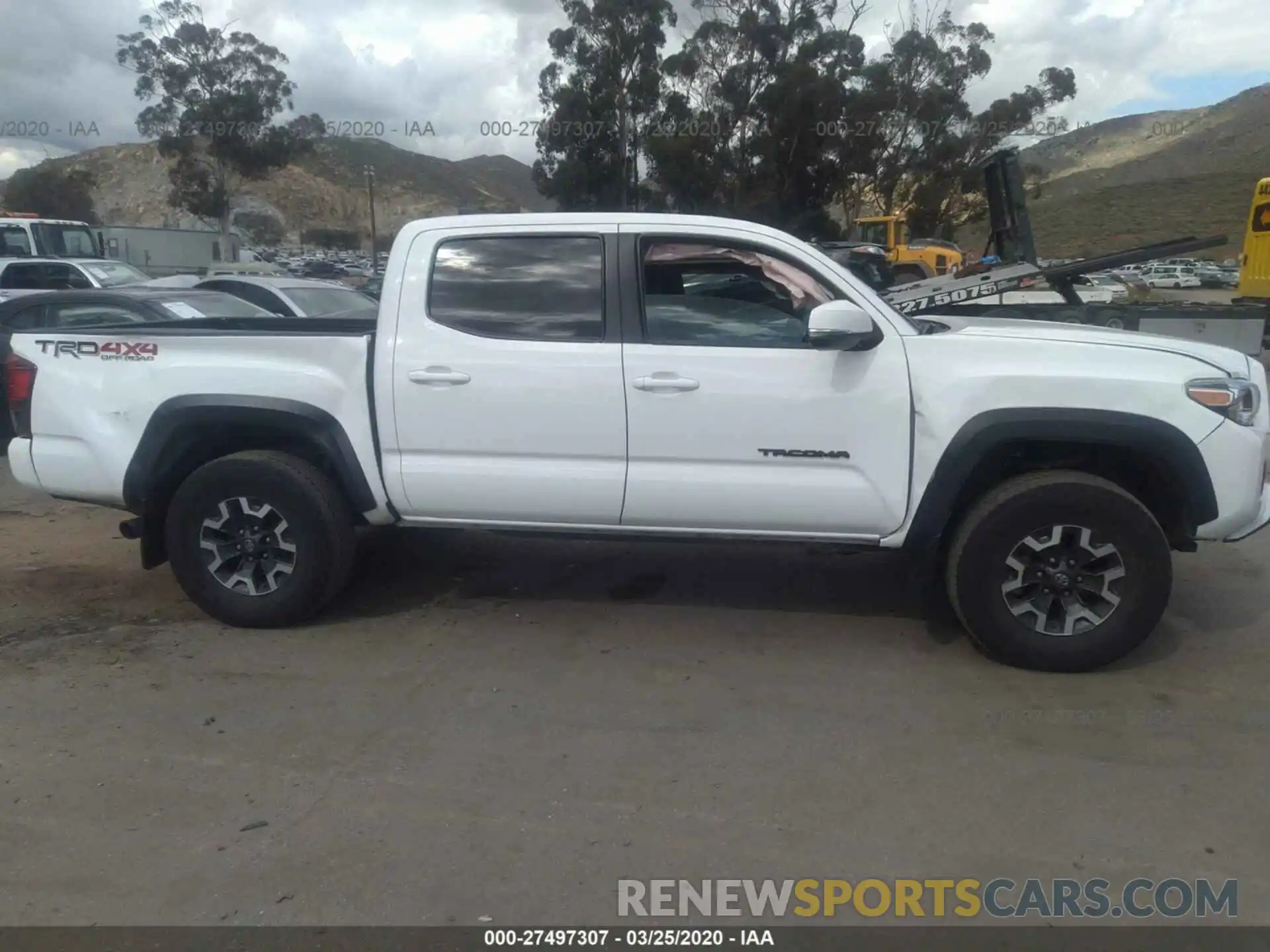 6 Photograph of a damaged car 5TFCZ5ANXKX194816 TOYOTA TACOMA 2019