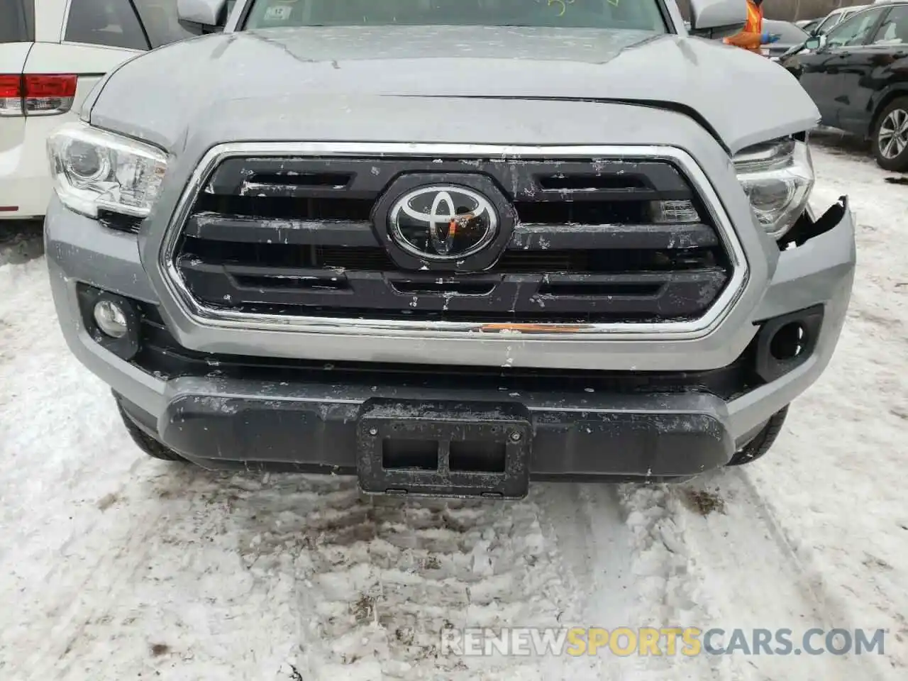 9 Фотография поврежденного автомобиля 5TFCZ5ANXKX197540 TOYOTA TACOMA 2019