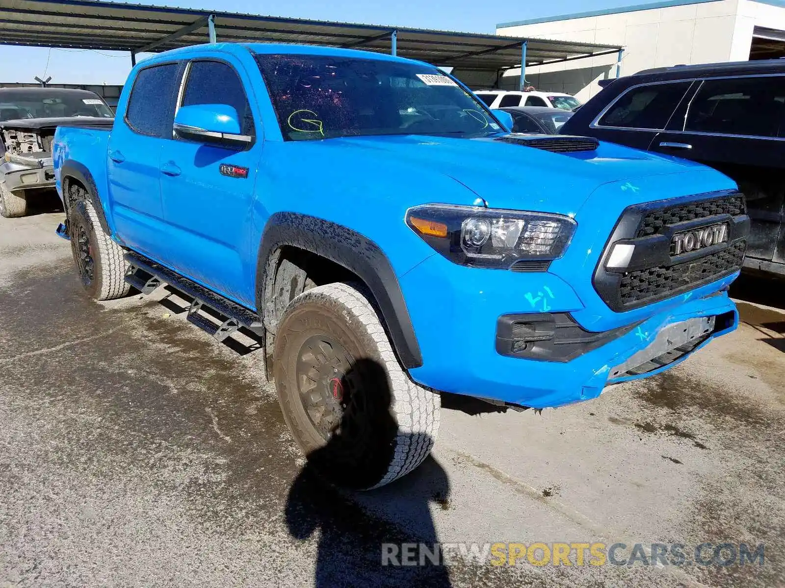 1 Photograph of a damaged car 5TFCZ5ANXKX199966 TOYOTA TACOMA 2019