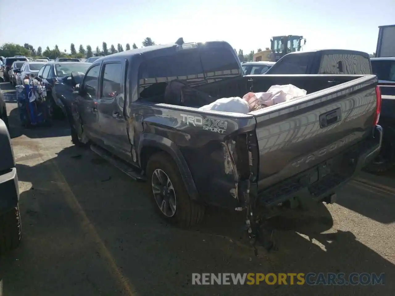 3 Photograph of a damaged car 5TFCZ5ANXKX200713 TOYOTA TACOMA 2019