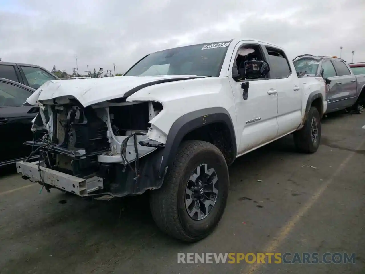 2 Фотография поврежденного автомобиля 5TFCZ5ANXKX207015 TOYOTA TACOMA 2019