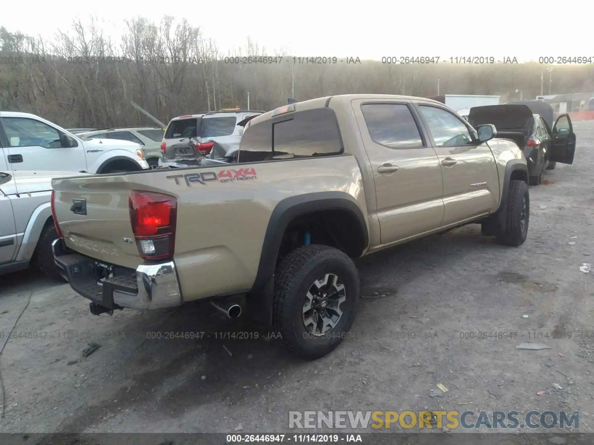 4 Фотография поврежденного автомобиля 5TFCZ5ANXKX208553 TOYOTA TACOMA 2019