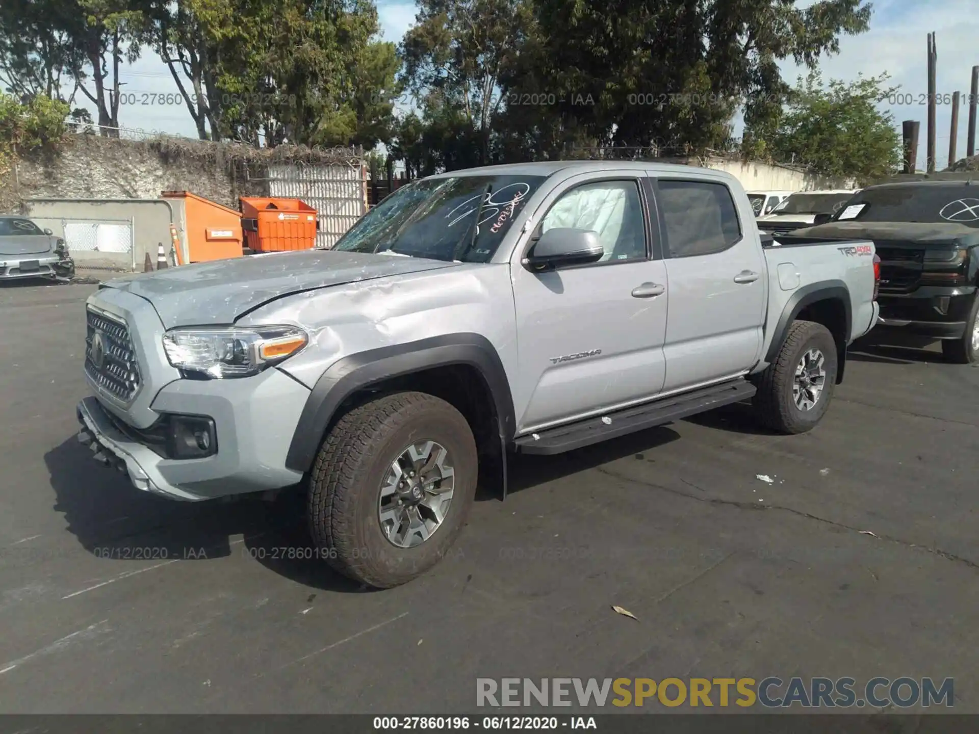 2 Photograph of a damaged car 5TFCZ5ANXKX208746 TOYOTA TACOMA 2019