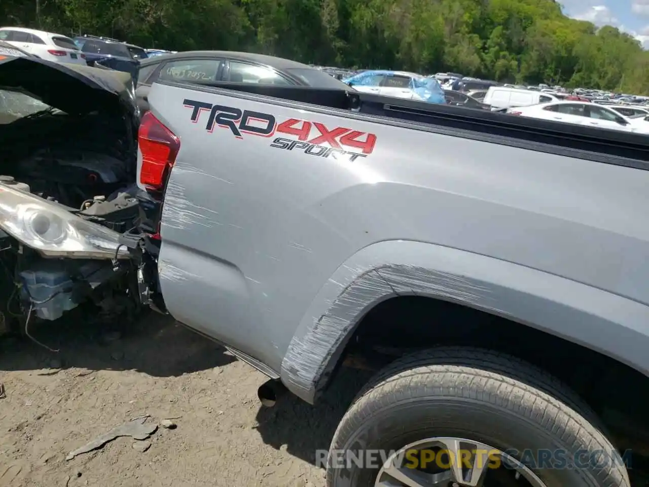 9 Photograph of a damaged car 5TFDZ5BN0KX038688 TOYOTA TACOMA 2019