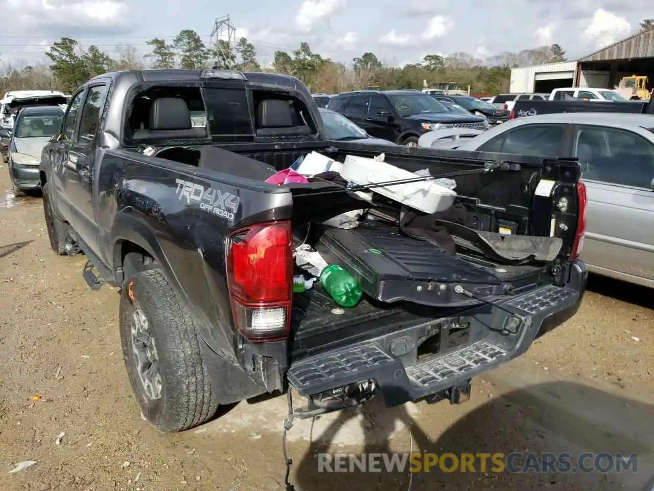 3 Photograph of a damaged car 5TFDZ5BN0KX040067 TOYOTA TACOMA 2019