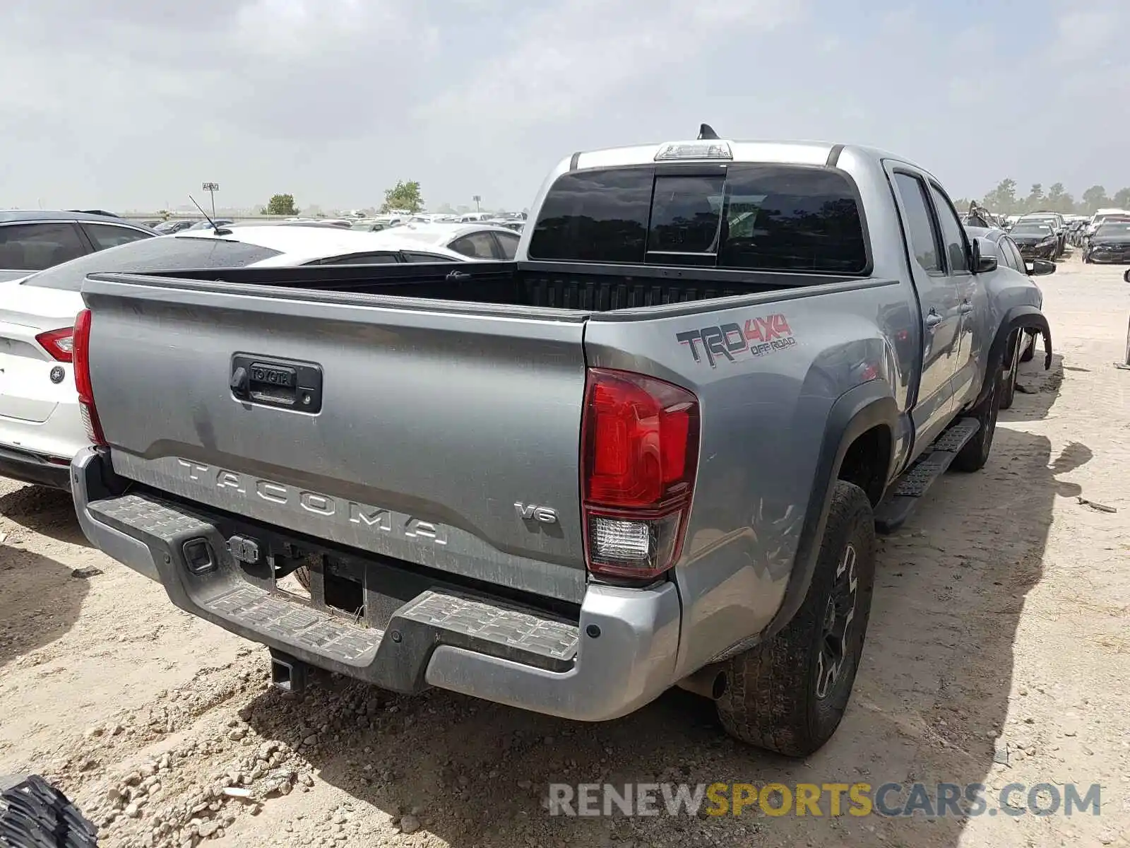 4 Photograph of a damaged car 5TFDZ5BN2KX039308 TOYOTA TACOMA 2019