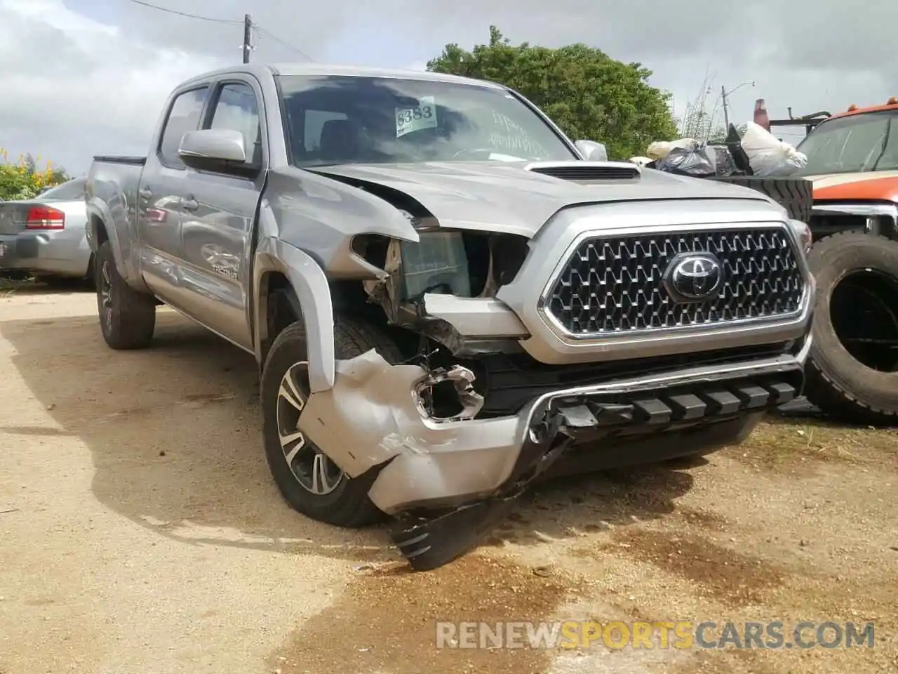 1 Photograph of a damaged car 5TFDZ5BN2KX042984 TOYOTA TACOMA 2019