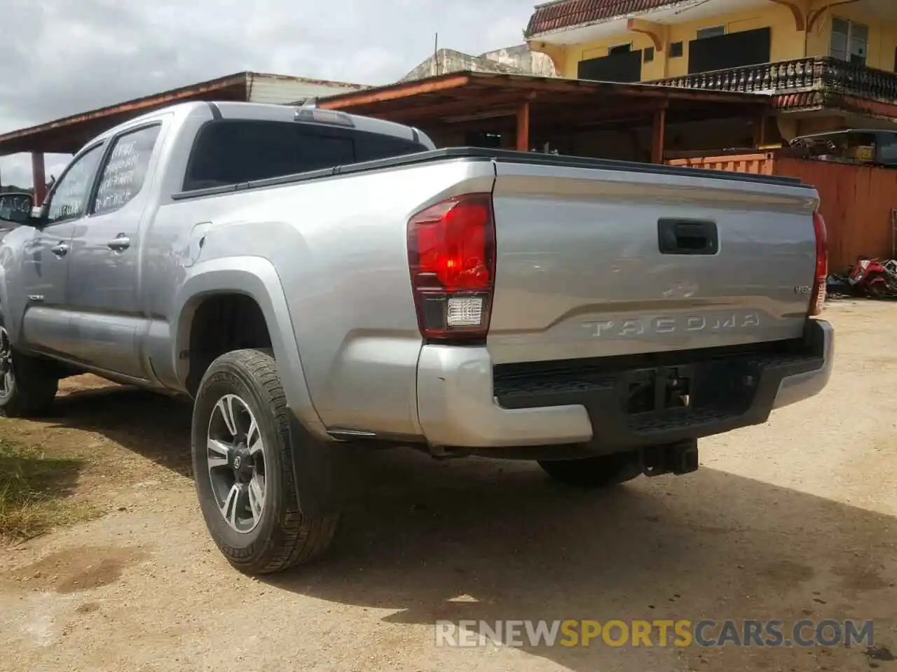 3 Photograph of a damaged car 5TFDZ5BN2KX042984 TOYOTA TACOMA 2019