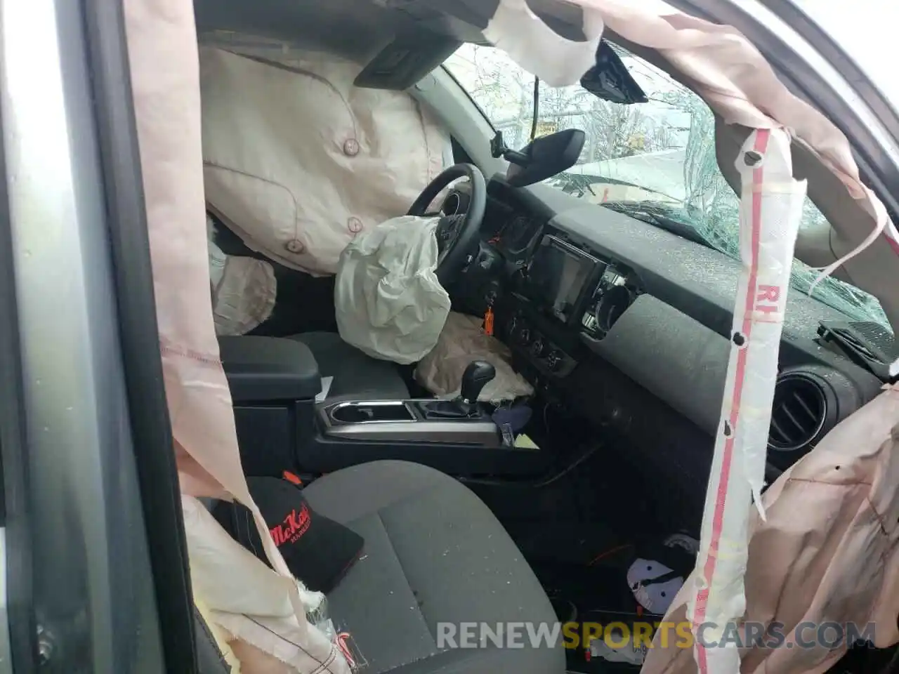 5 Photograph of a damaged car 5TFDZ5BN3KX042024 TOYOTA TACOMA 2019