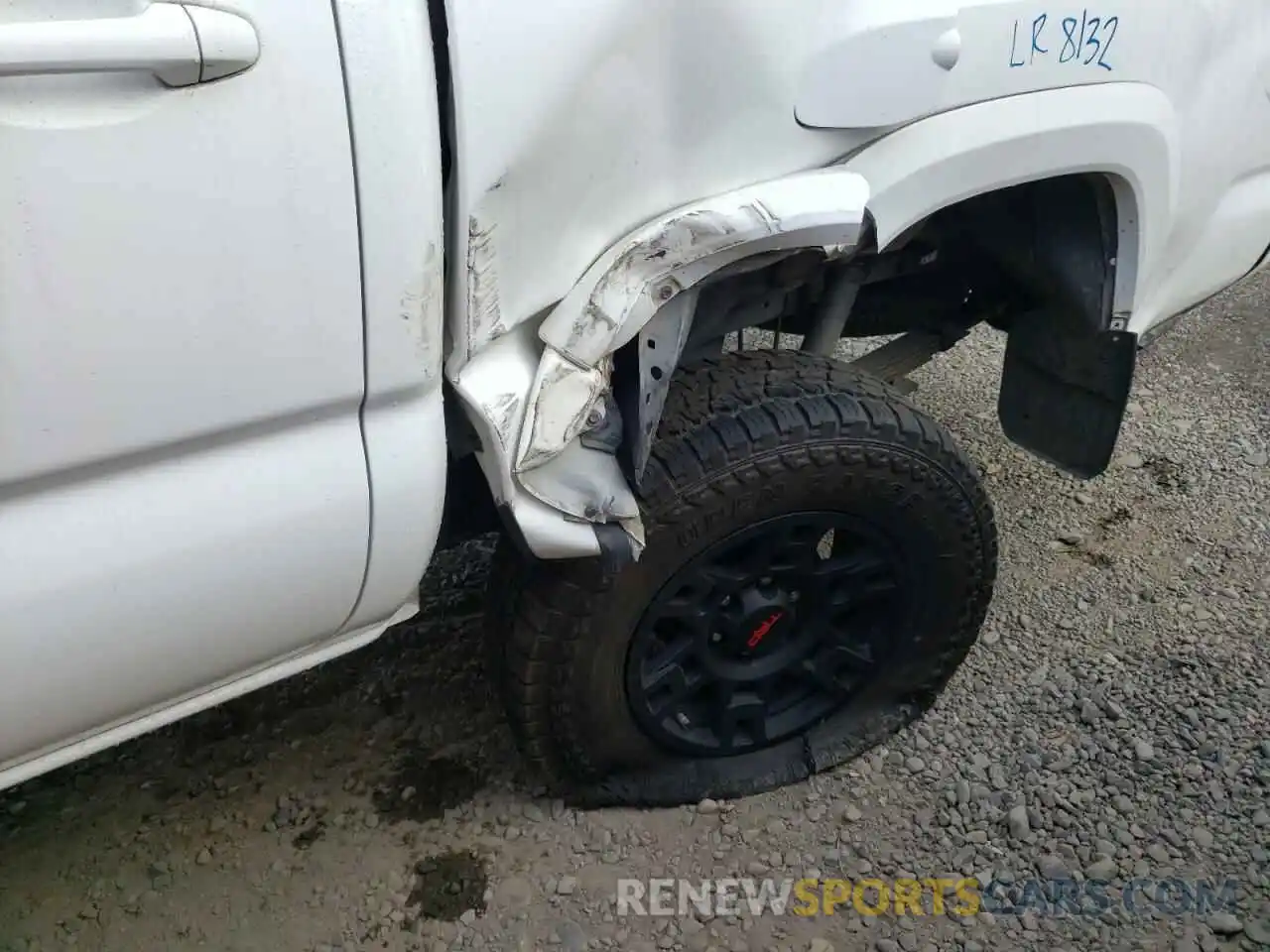 9 Photograph of a damaged car 5TFDZ5BN3KX044114 TOYOTA TACOMA 2019