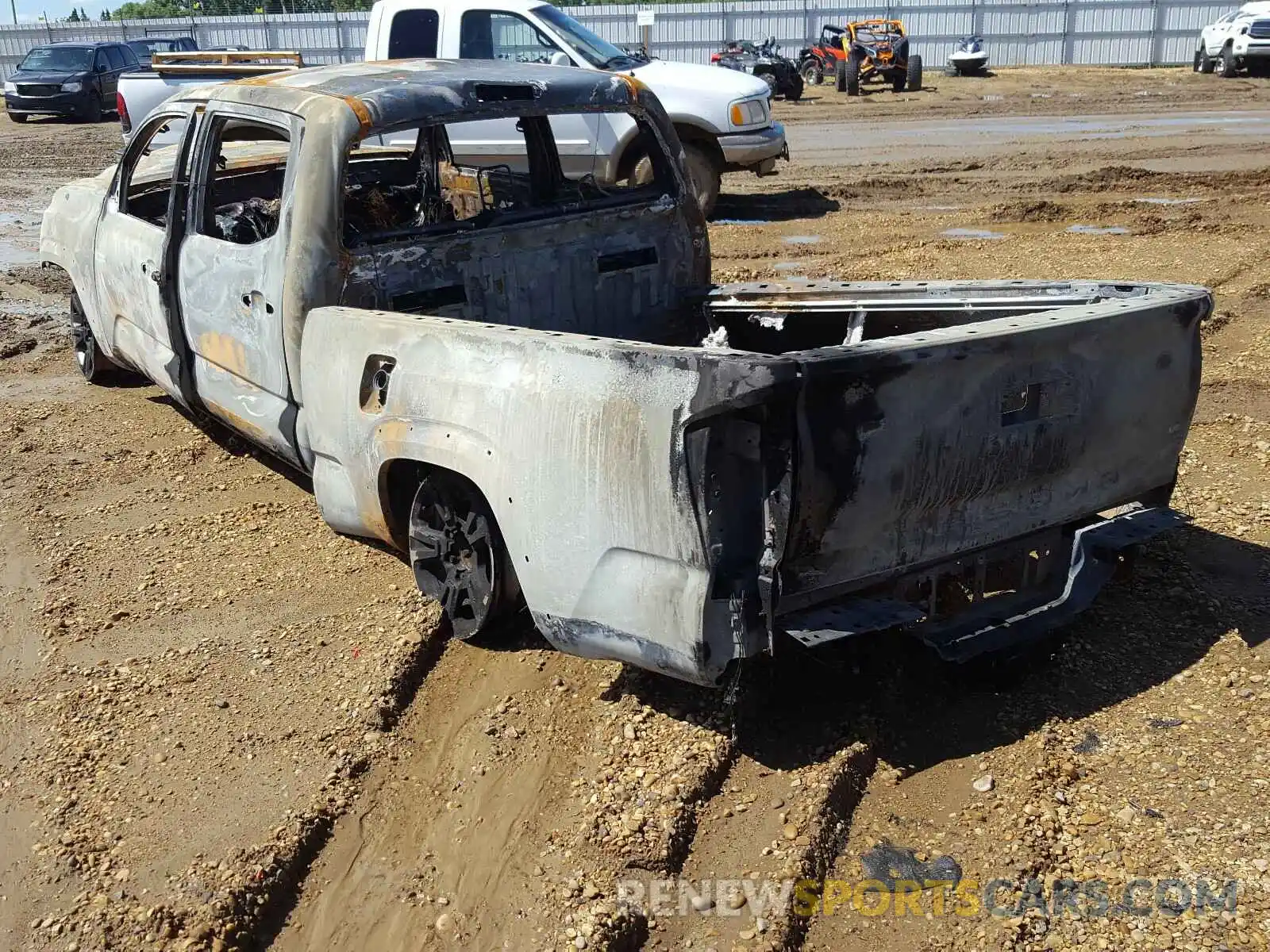 3 Photograph of a damaged car 5TFDZ5BN5KX043501 TOYOTA TACOMA 2019