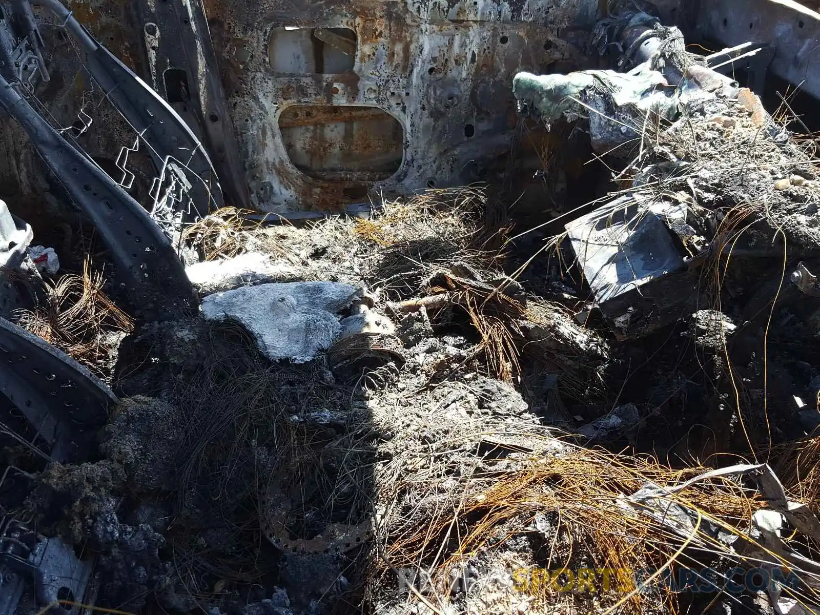 5 Photograph of a damaged car 5TFDZ5BN5KX043501 TOYOTA TACOMA 2019