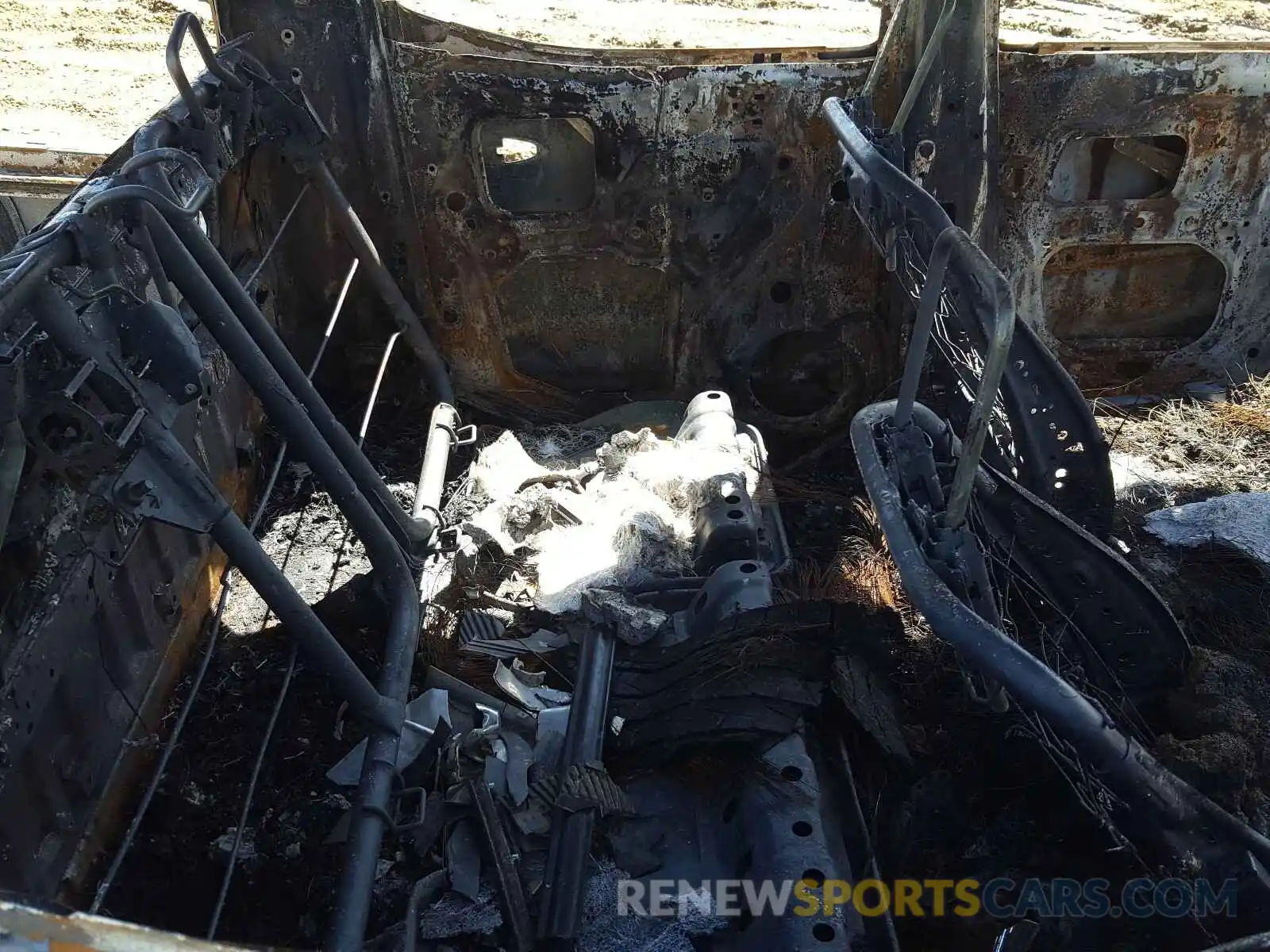 6 Photograph of a damaged car 5TFDZ5BN5KX043501 TOYOTA TACOMA 2019