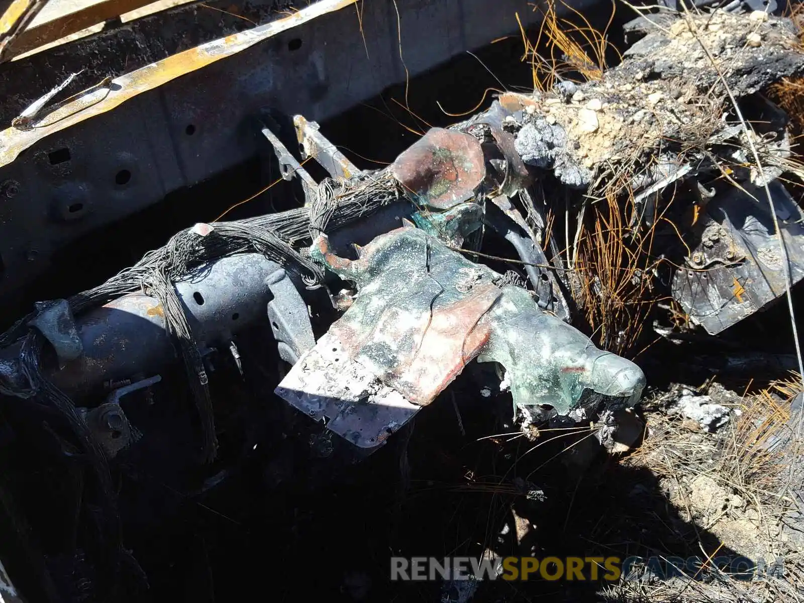 8 Photograph of a damaged car 5TFDZ5BN5KX043501 TOYOTA TACOMA 2019