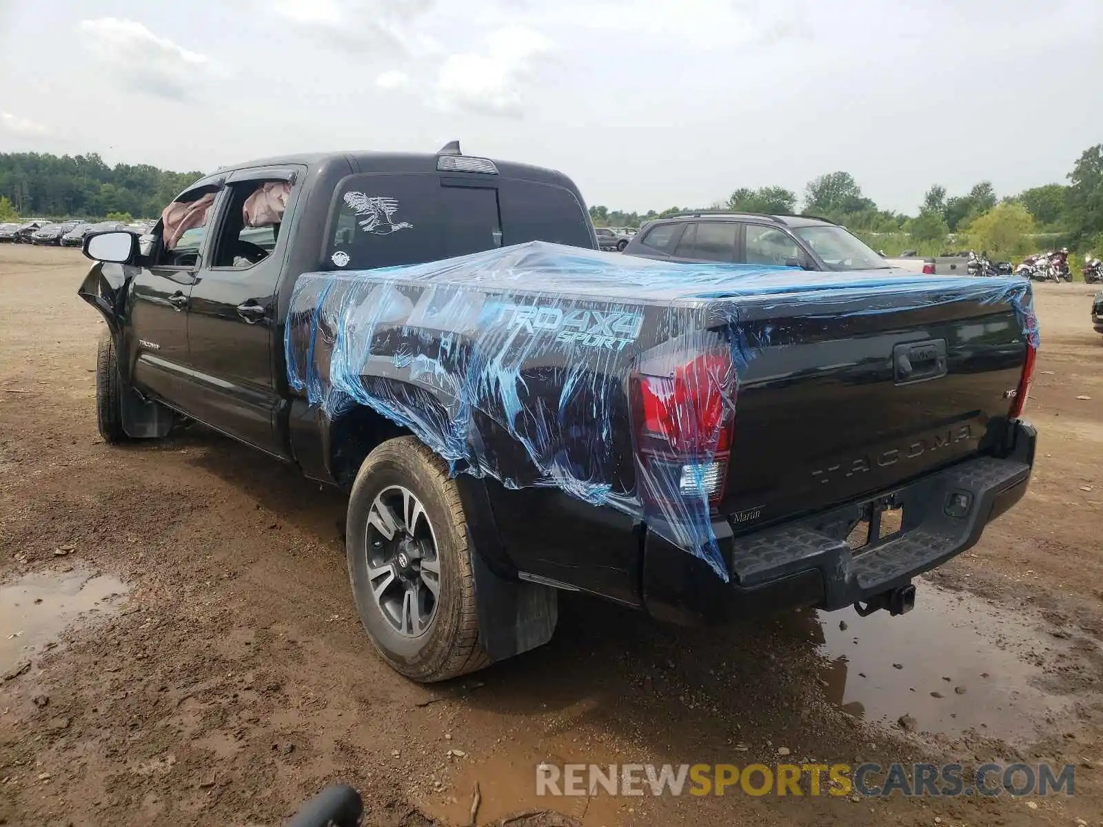 3 Фотография поврежденного автомобиля 5TFDZ5BN6KX042213 TOYOTA TACOMA 2019