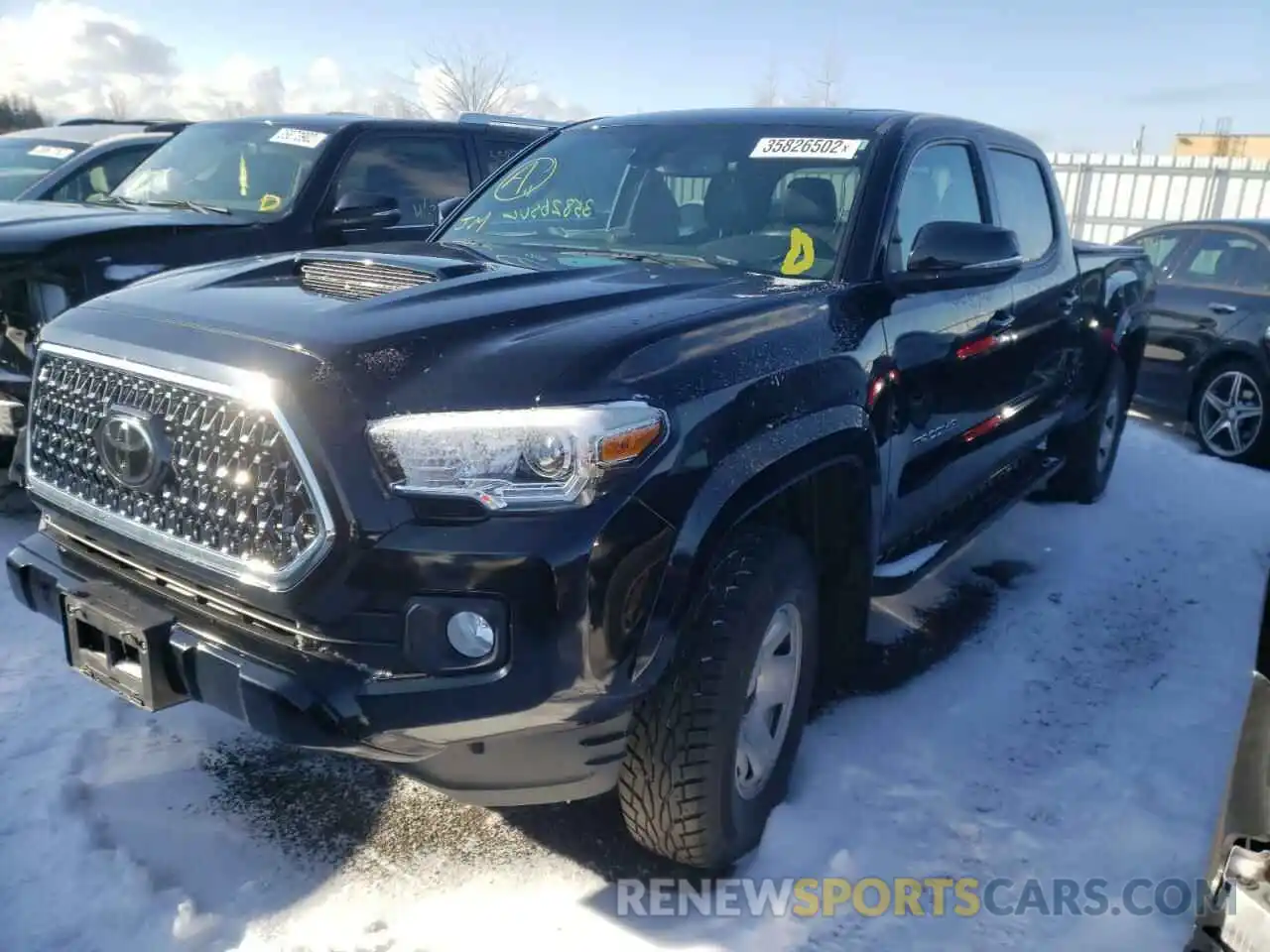 2 Фотография поврежденного автомобиля 5TFDZ5BNXKX040433 TOYOTA TACOMA 2019