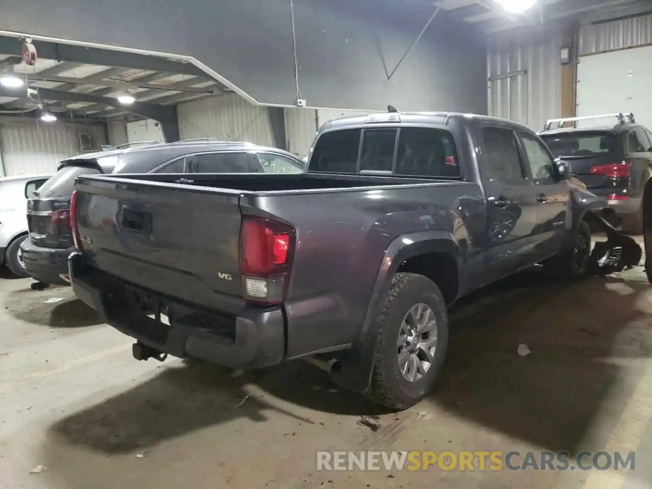 4 Photograph of a damaged car 5TFDZ5BNXKX043879 TOYOTA TACOMA 2019