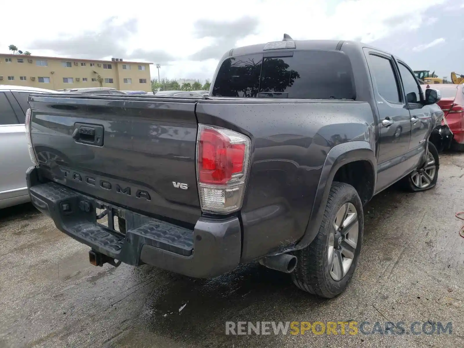 4 Photograph of a damaged car 5TFEZ5CN2KX075194 TOYOTA TACOMA 2019