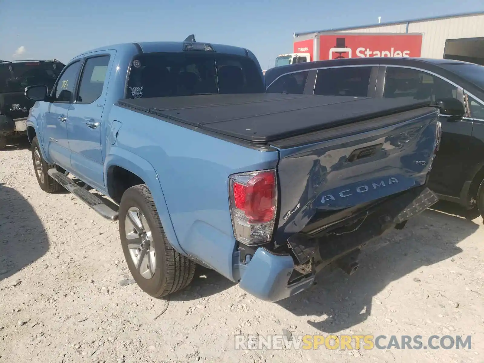 3 Photograph of a damaged car 5TFGZ5AN1KX204618 TOYOTA TACOMA 2019