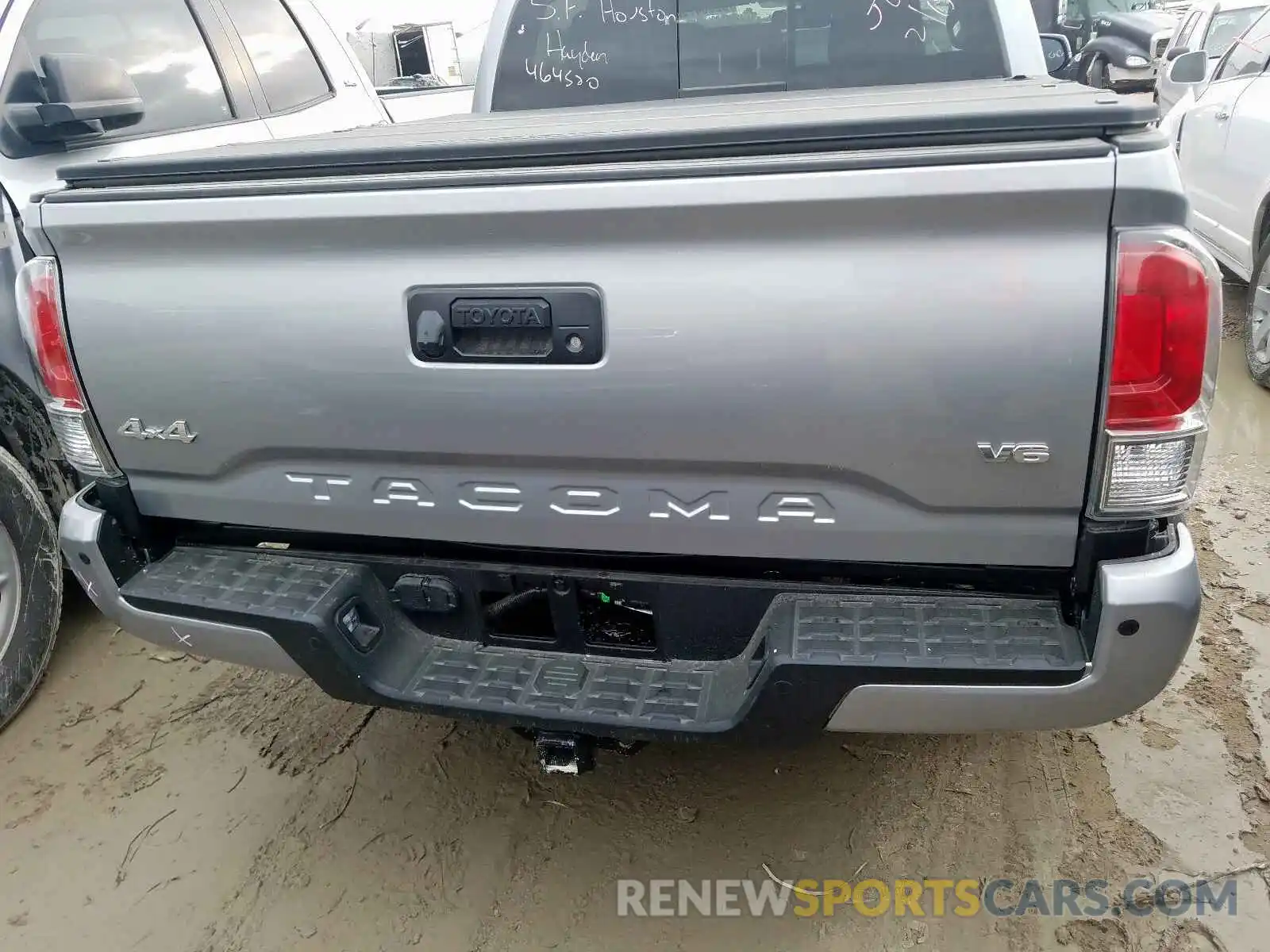 9 Photograph of a damaged car 5TFGZ5AN5KX197429 TOYOTA TACOMA 2019