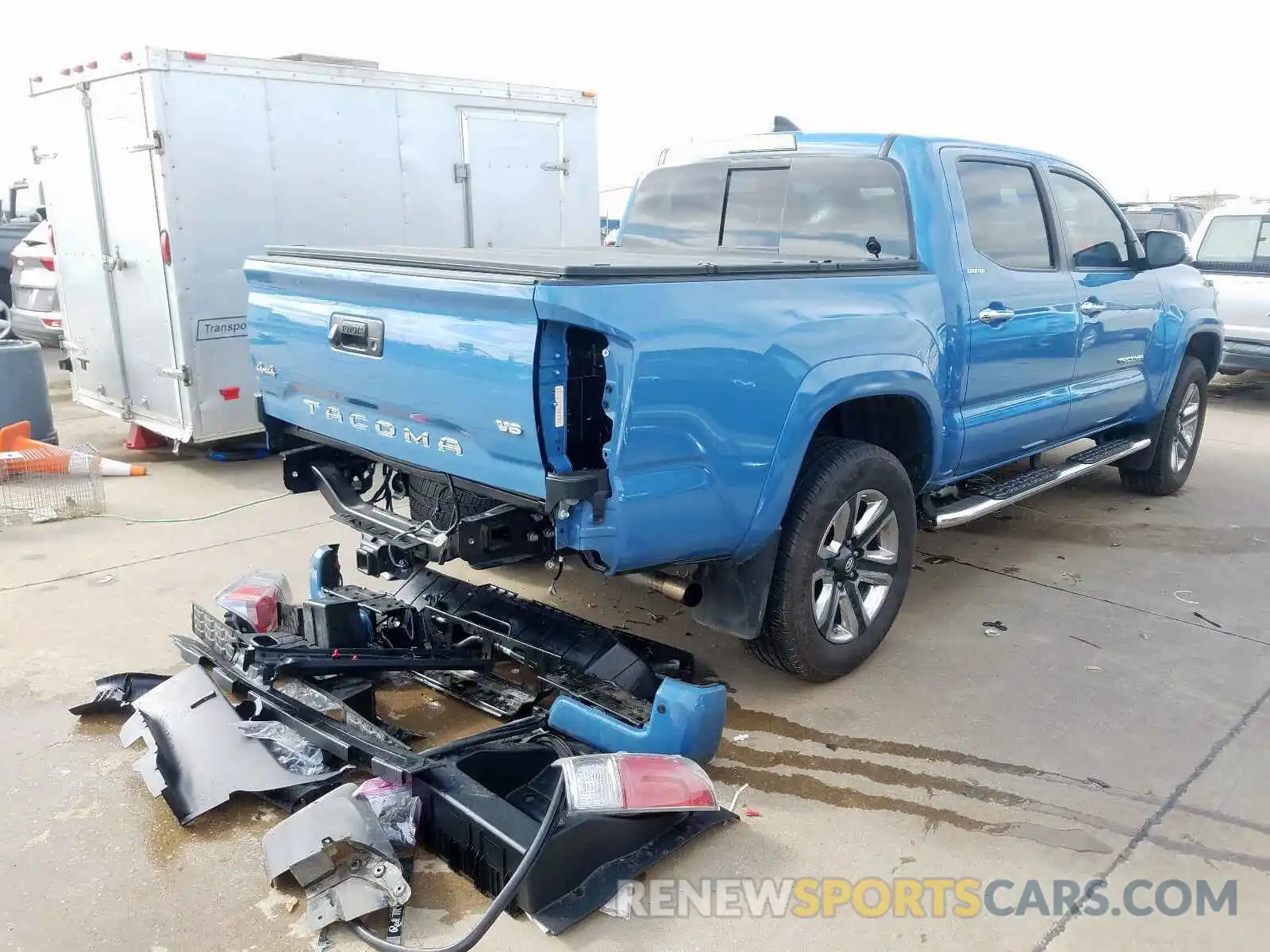 4 Photograph of a damaged car 5TFGZ5AN9KX211607 TOYOTA TACOMA 2019