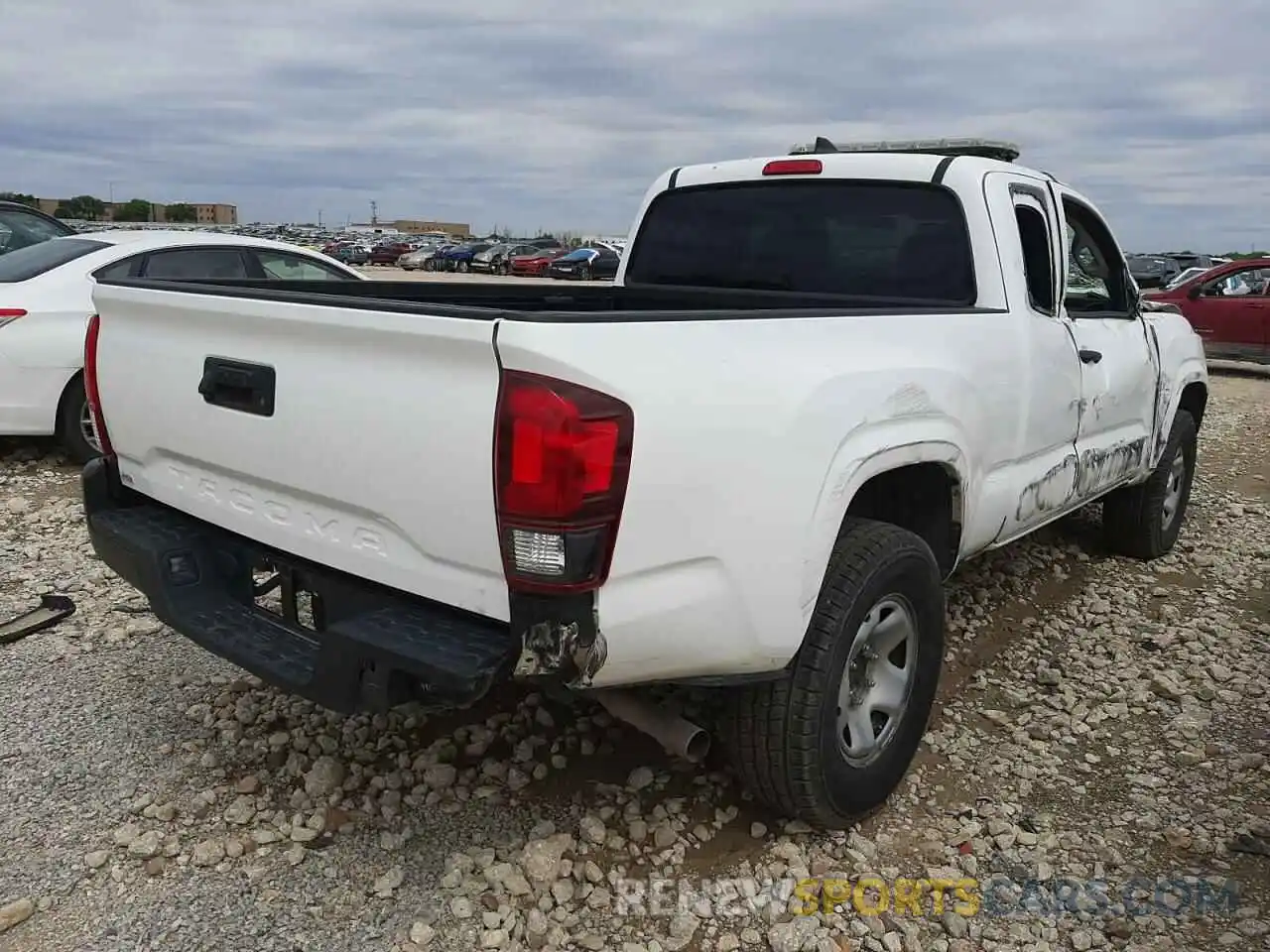 4 Photograph of a damaged car 5TFRX5GN0KX152002 TOYOTA TACOMA 2019