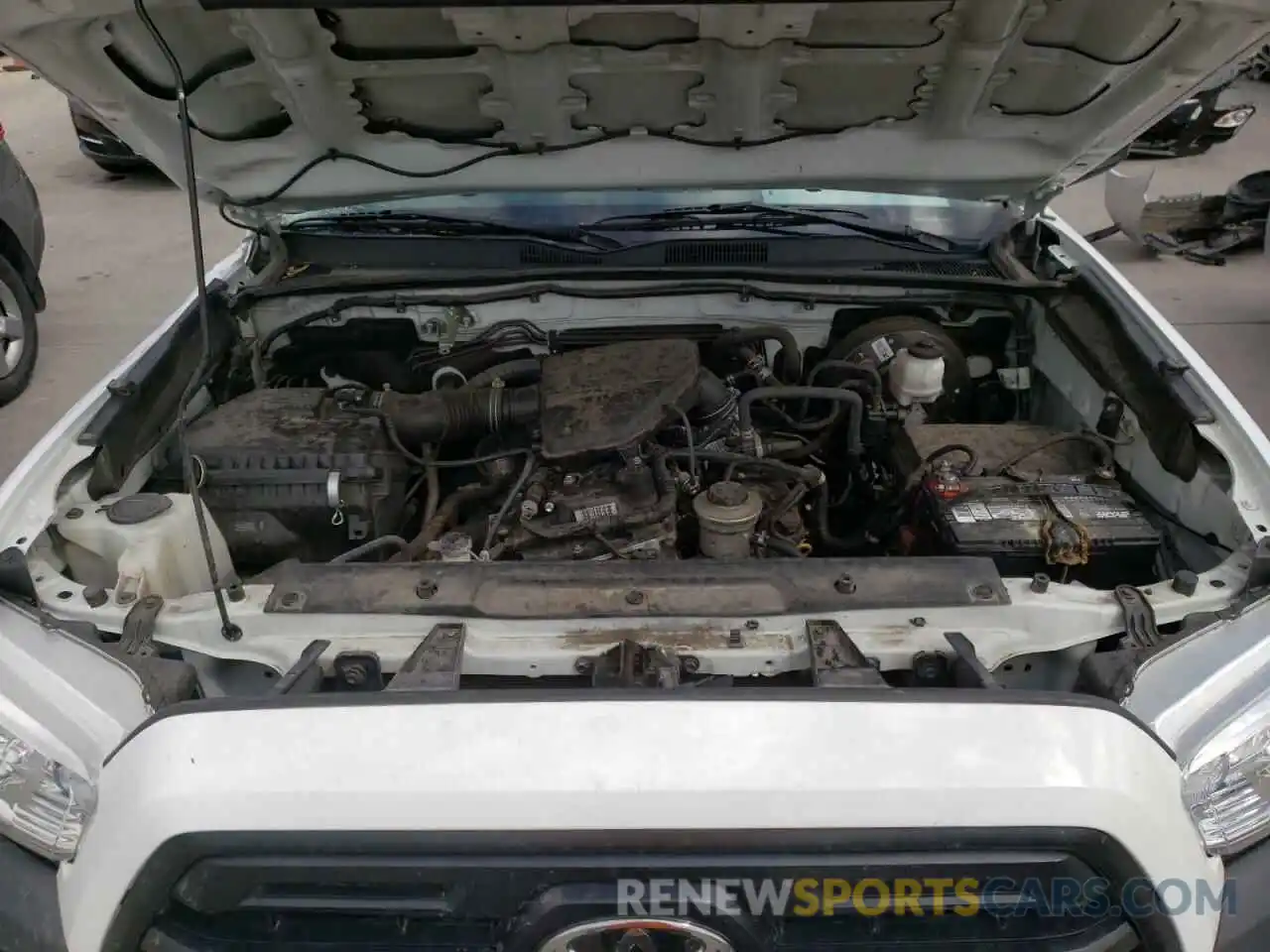 7 Photograph of a damaged car 5TFRX5GN0KX152002 TOYOTA TACOMA 2019