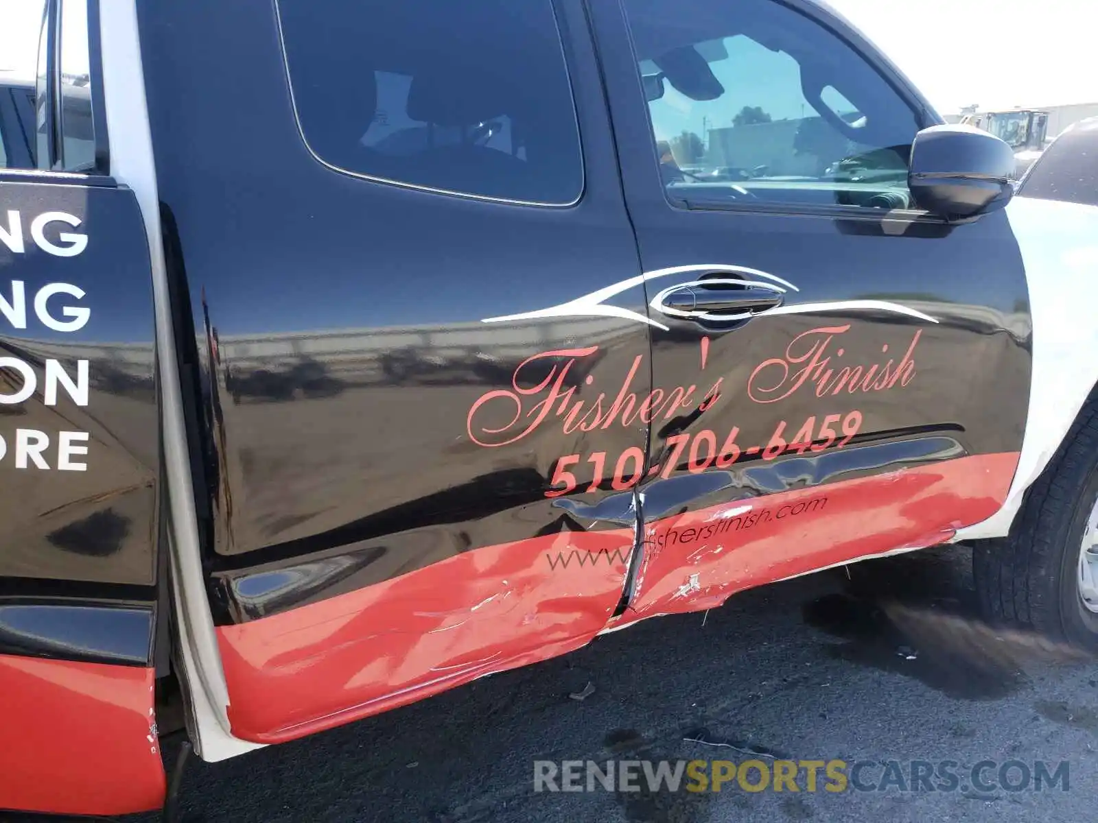 9 Photograph of a damaged car 5TFRX5GN0KX152811 TOYOTA TACOMA 2019